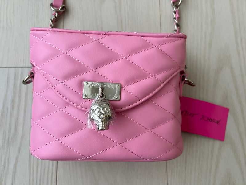 Viola Skull Crossbody Bag Quilted | RE:LUV sold by Betsey Johnson product image thumbnail 2
