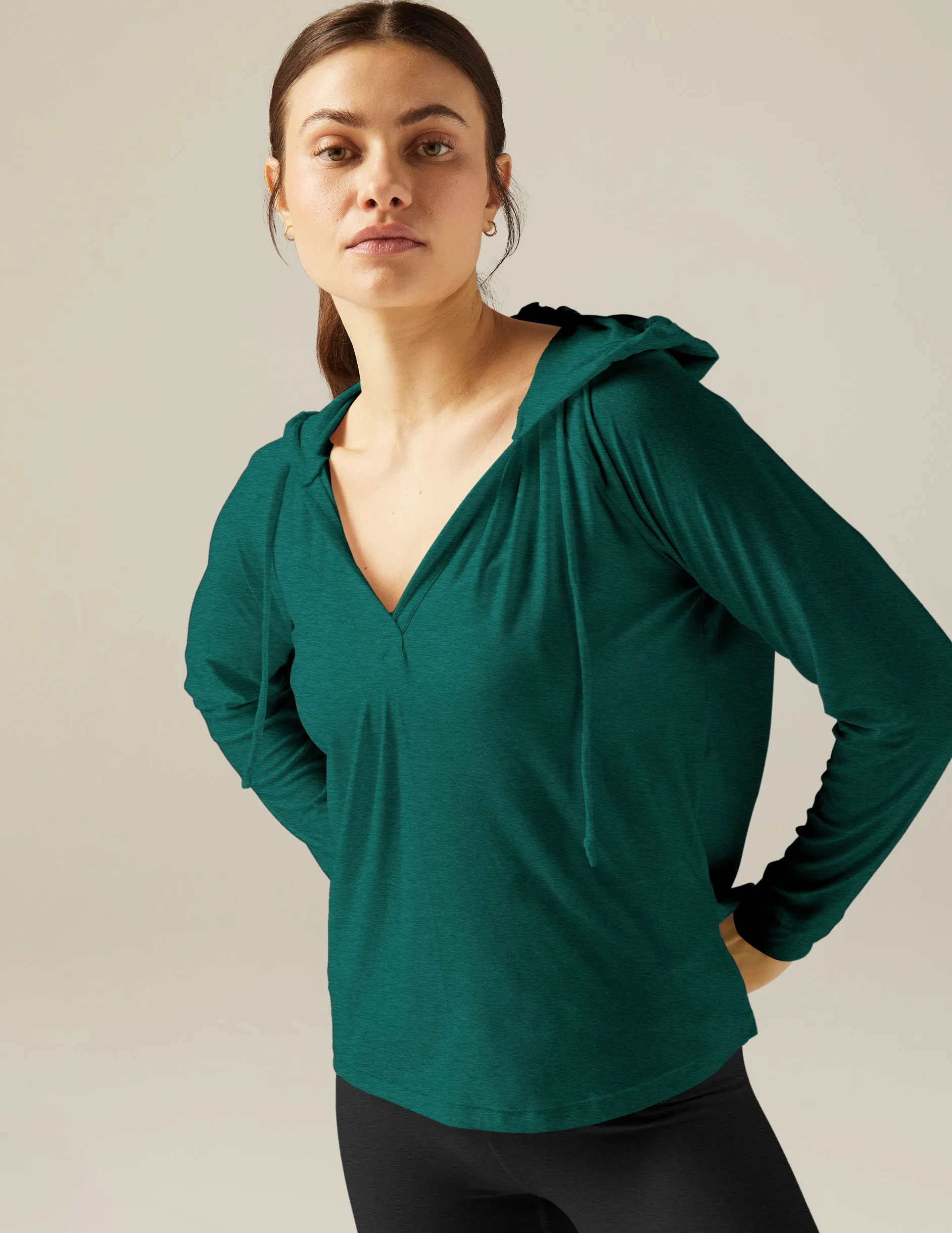 Featherweight The Splits Hoodie sold by Beyond Yoga product image thumbnail 2