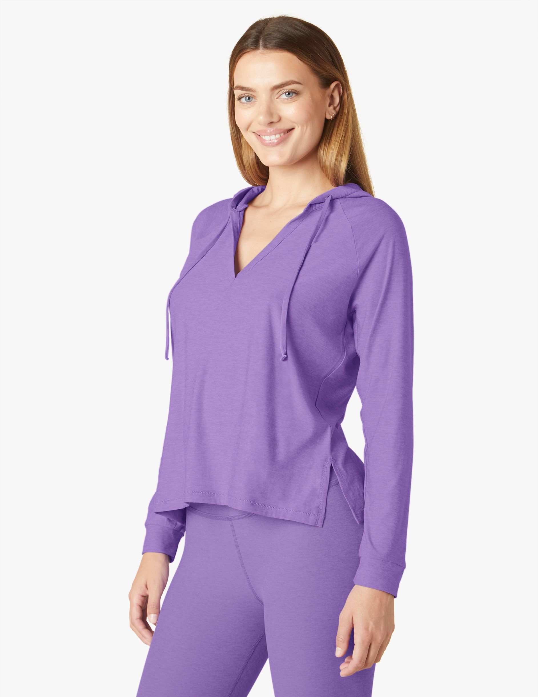 Featherweight The Splits Hoodie sold by Beyond Yoga product image thumbnail 2