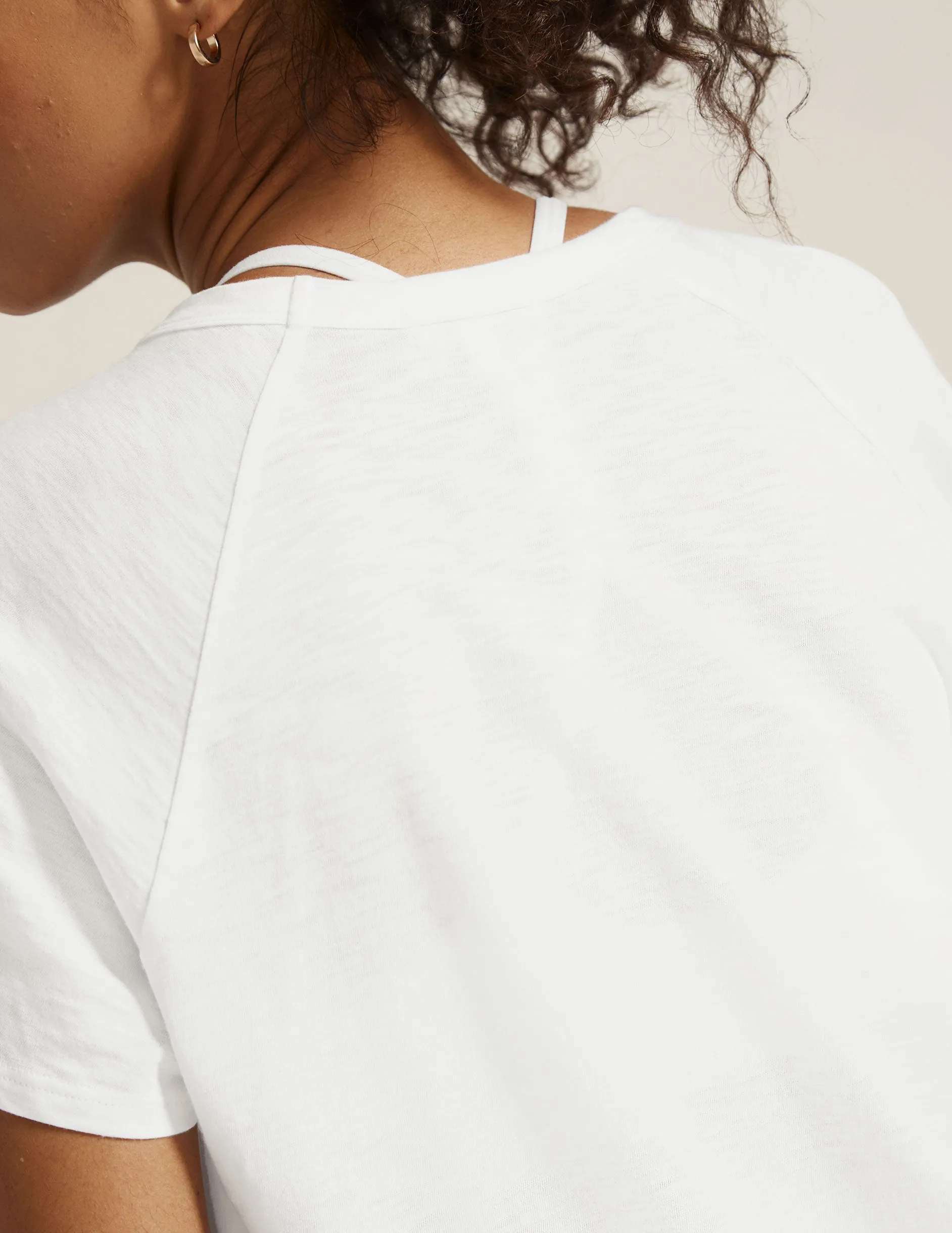 Signature High Low Cropped Tee sold by Beyond Yoga product image thumbnail 4