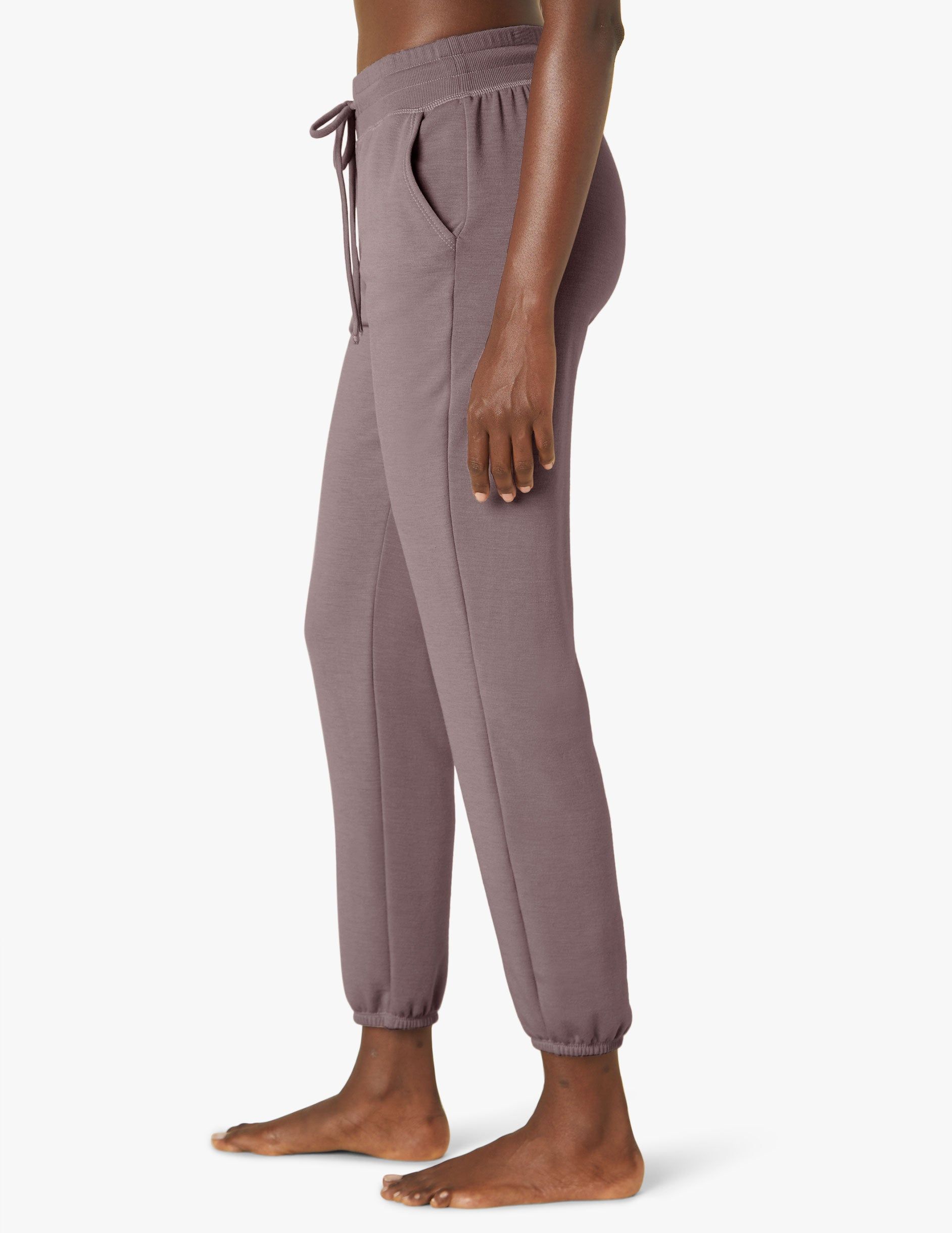 Weekender Pant sold by Beyond Yoga product image thumbnail 3