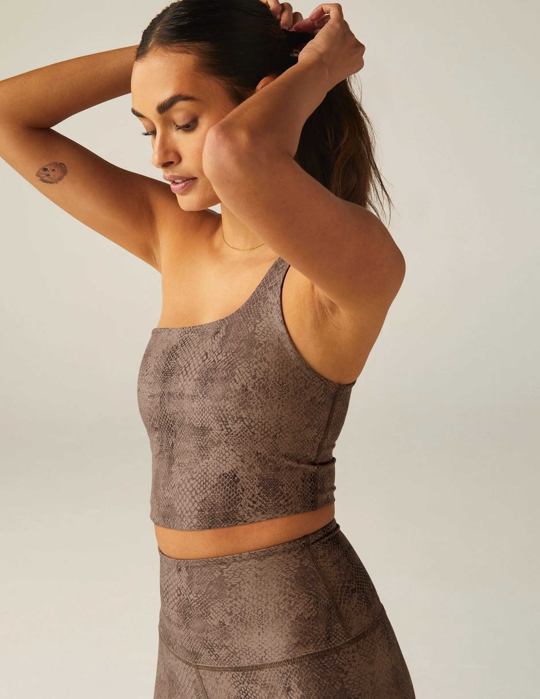 Softmark One and Only Shoulder High Cropped Tank sold by Beyond Yoga product image thumbnail 2