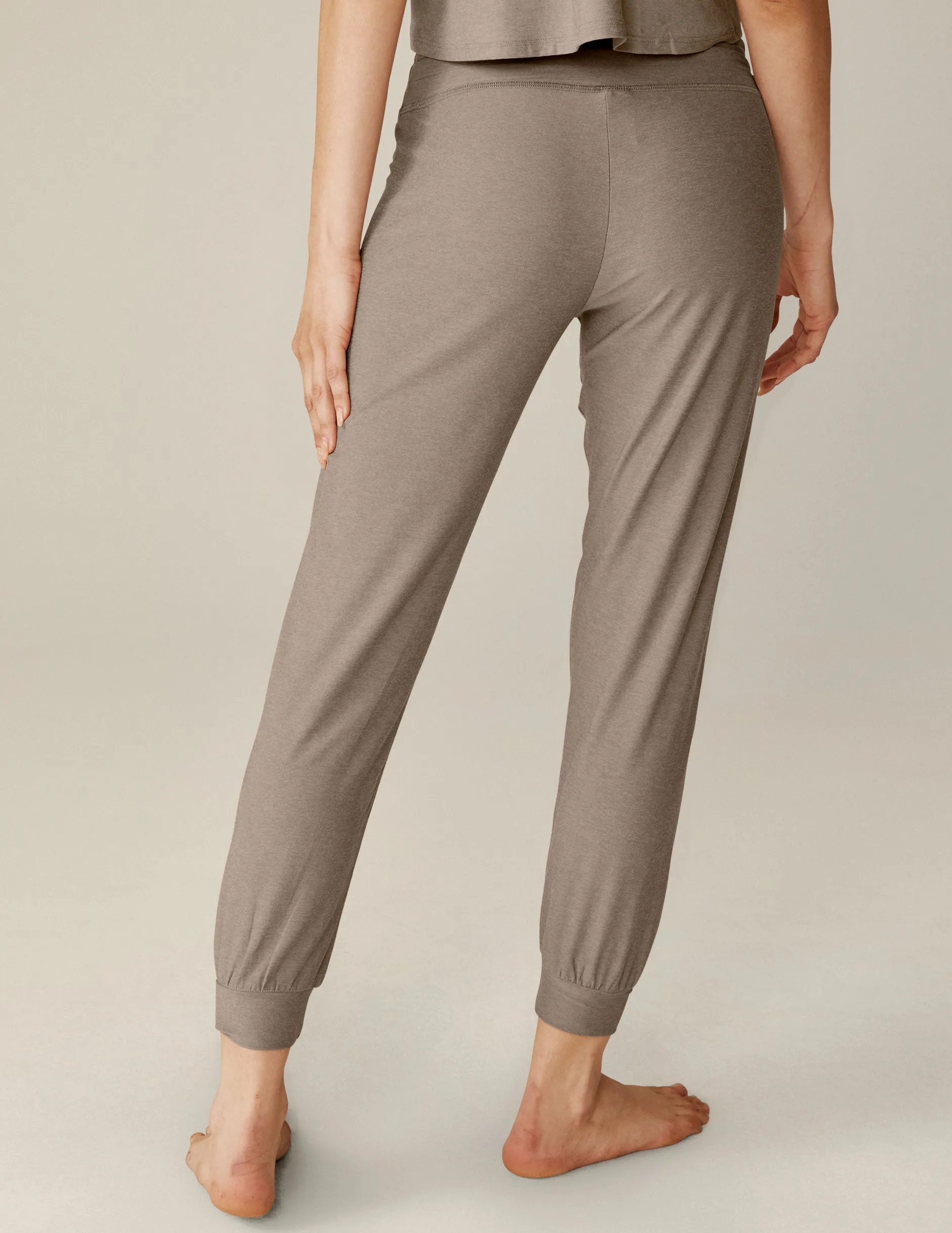 Featherweight Lounge Around Midi Jogger sold by Beyond Yoga product image thumbnail 3