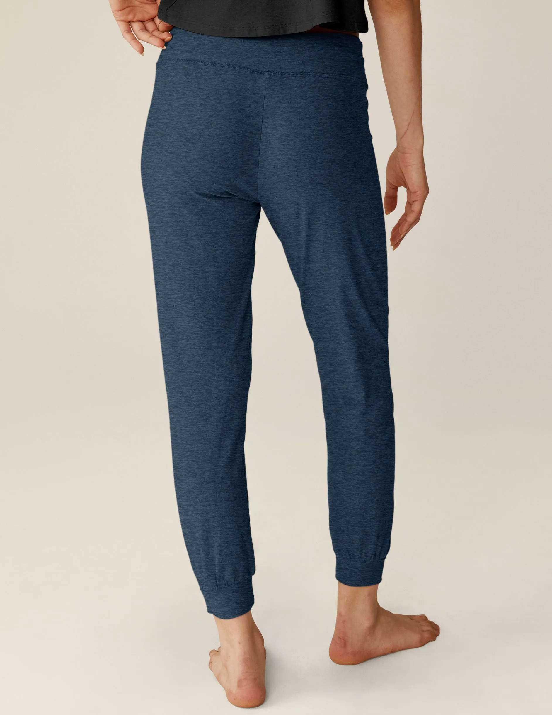 Featherweight Lounge Around Midi Jogger sold by Beyond Yoga product image thumbnail 3