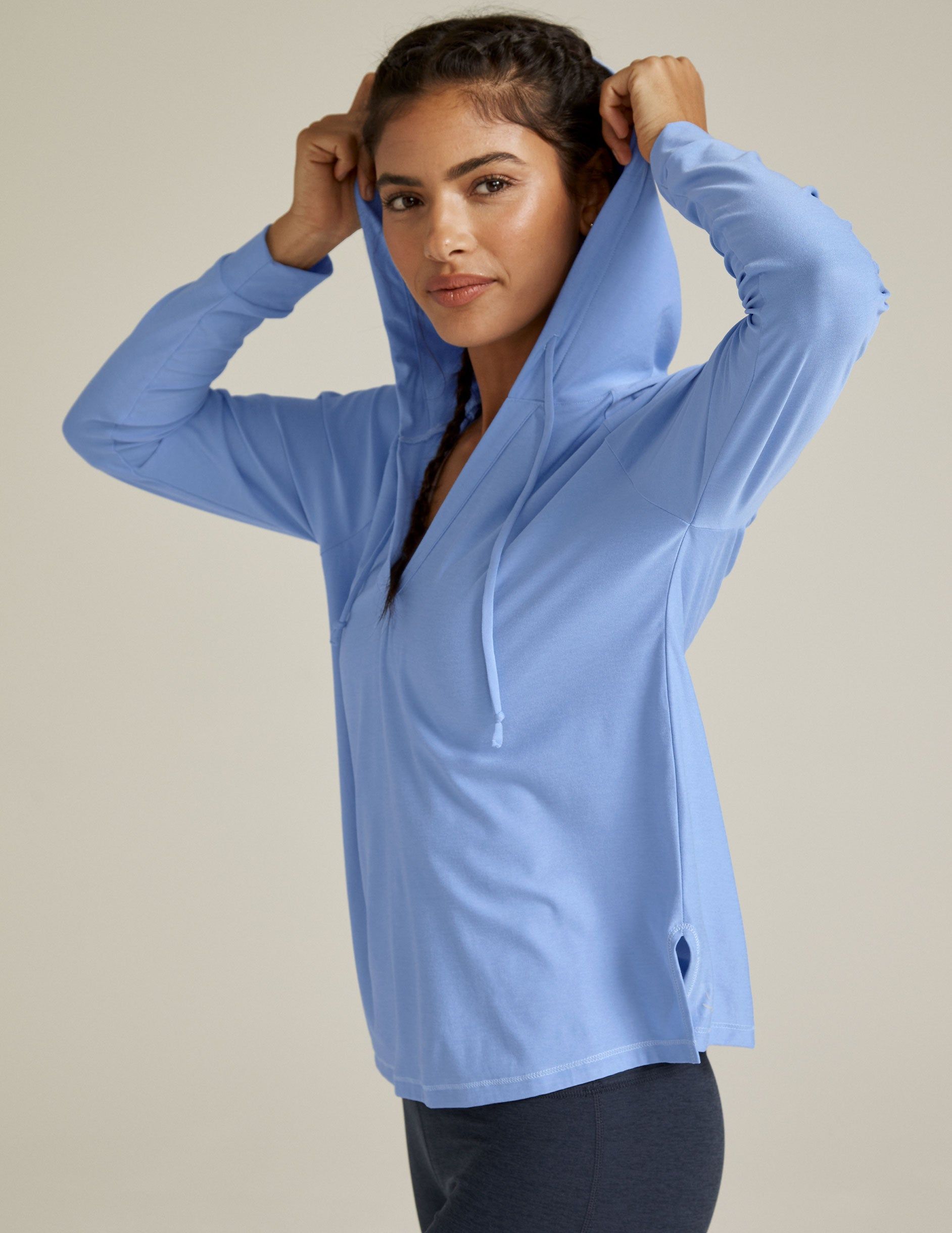 Featherweight The Splits Hoodie sold by Beyond Yoga product image thumbnail 2