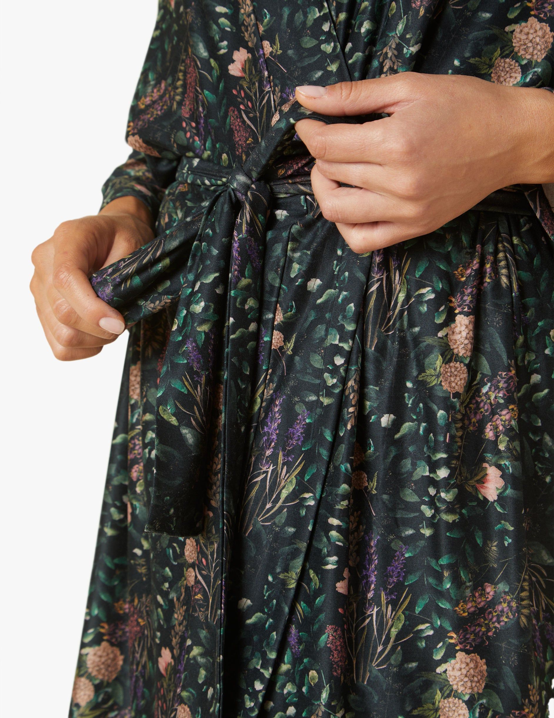 Featherweight SoftMark Comfort Queen Sleep Robe sold by Beyond Yoga product image thumbnail 5