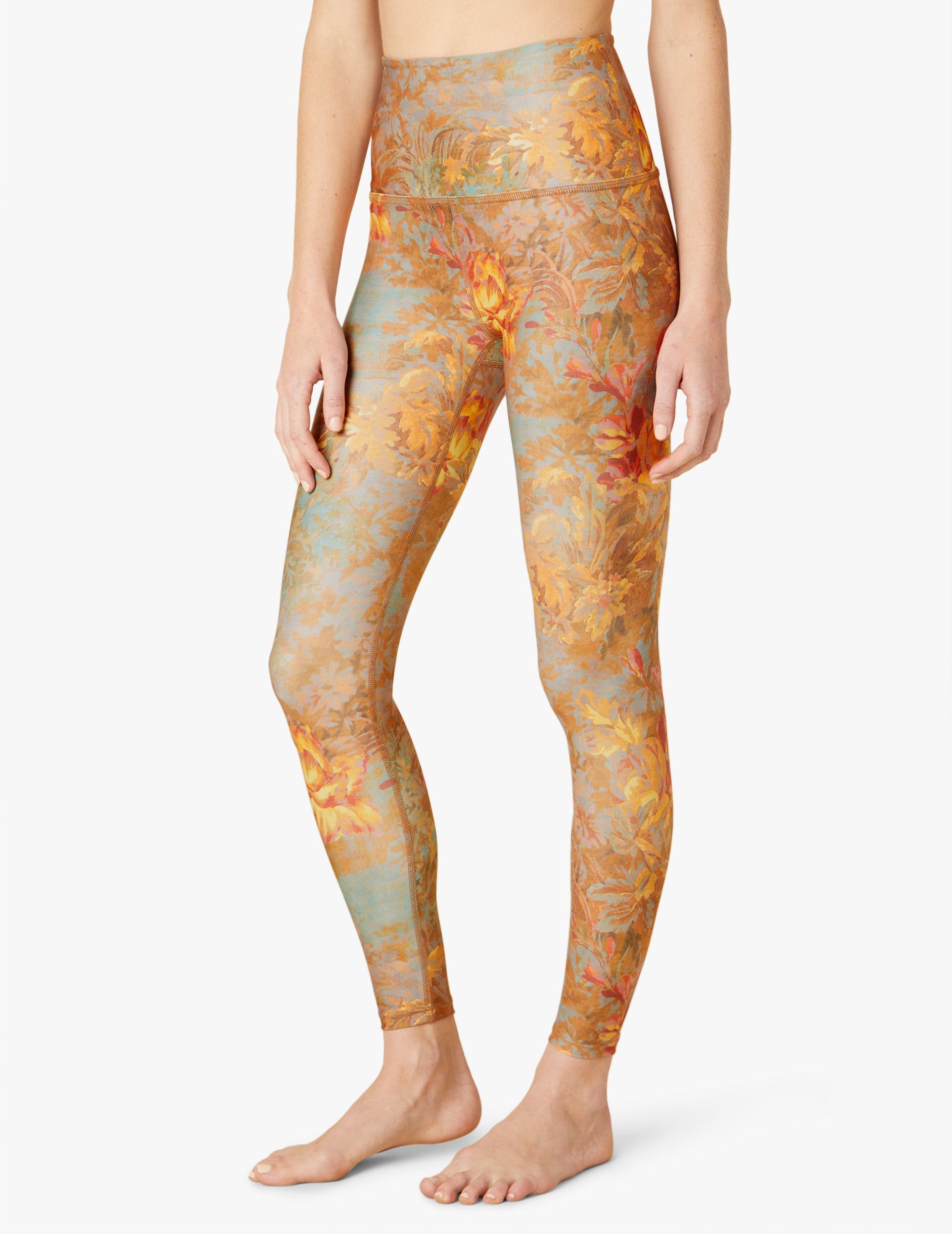 Wallpaper Floral Endurance Light High Waisted Midi Legging sold by Beyond Yoga product image thumbnail 2