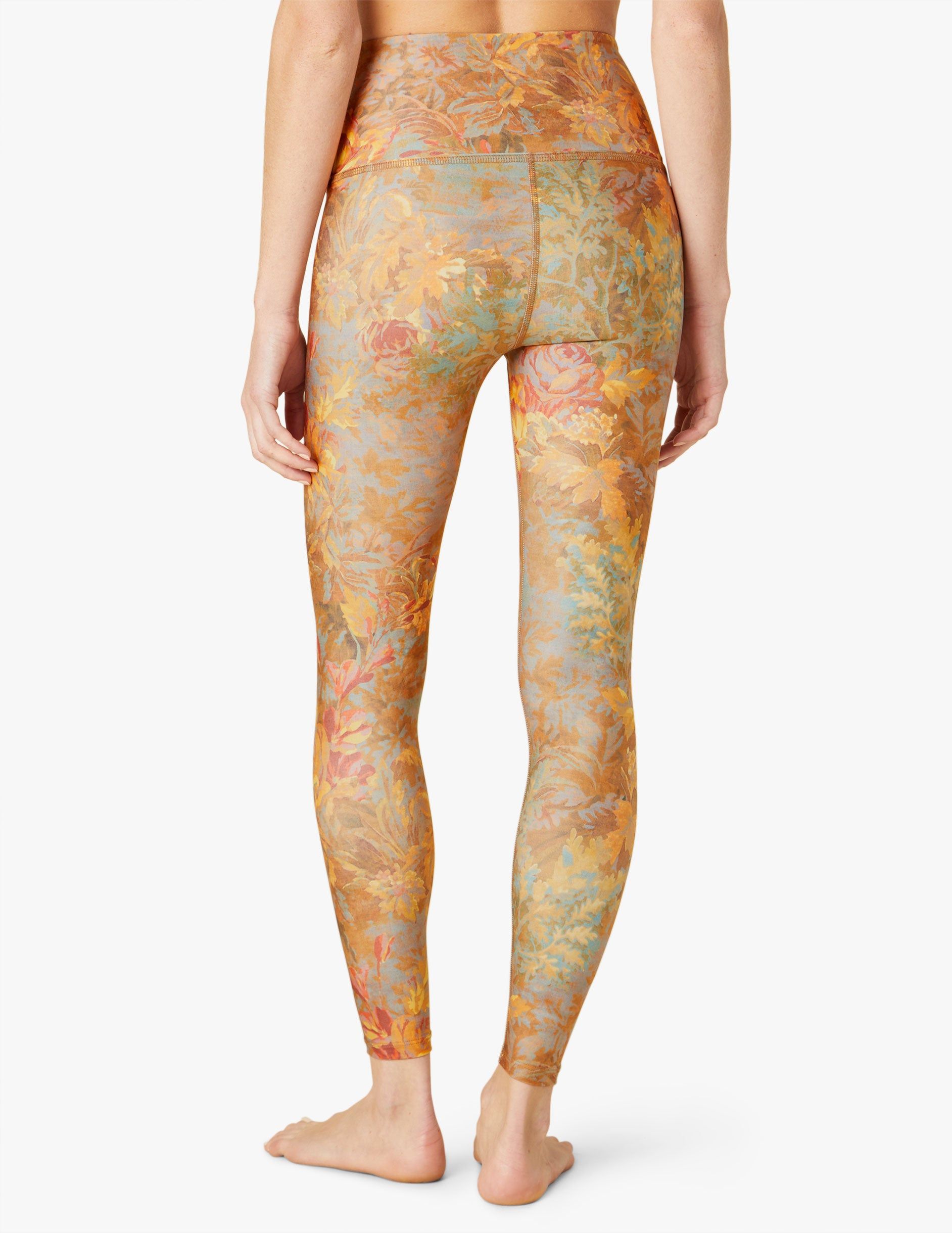 Wallpaper Floral Endurance Light High Waisted Midi Legging sold by Beyond Yoga product image thumbnail 4