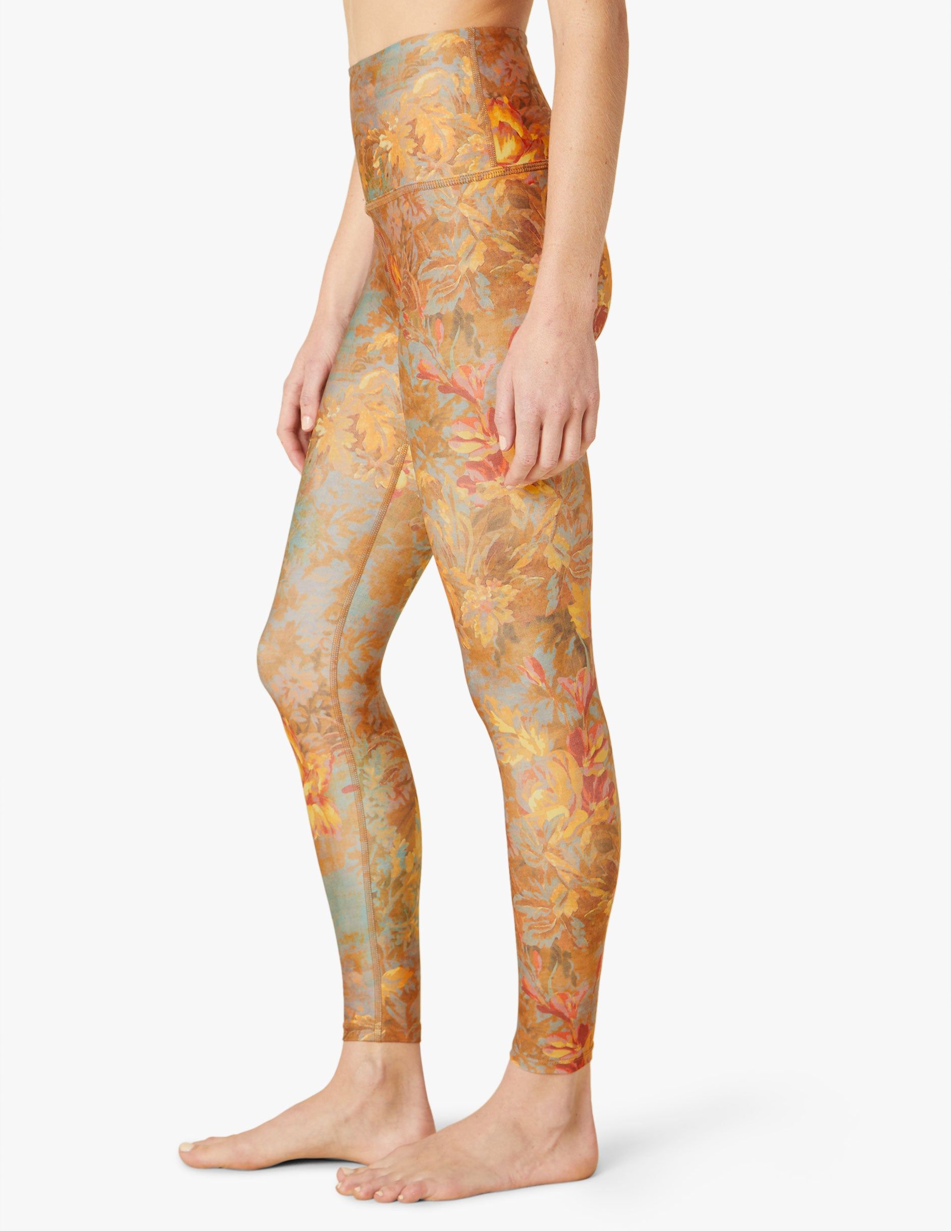 Wallpaper Floral Endurance Light High Waisted Midi Legging sold by Beyond Yoga product image thumbnail 3