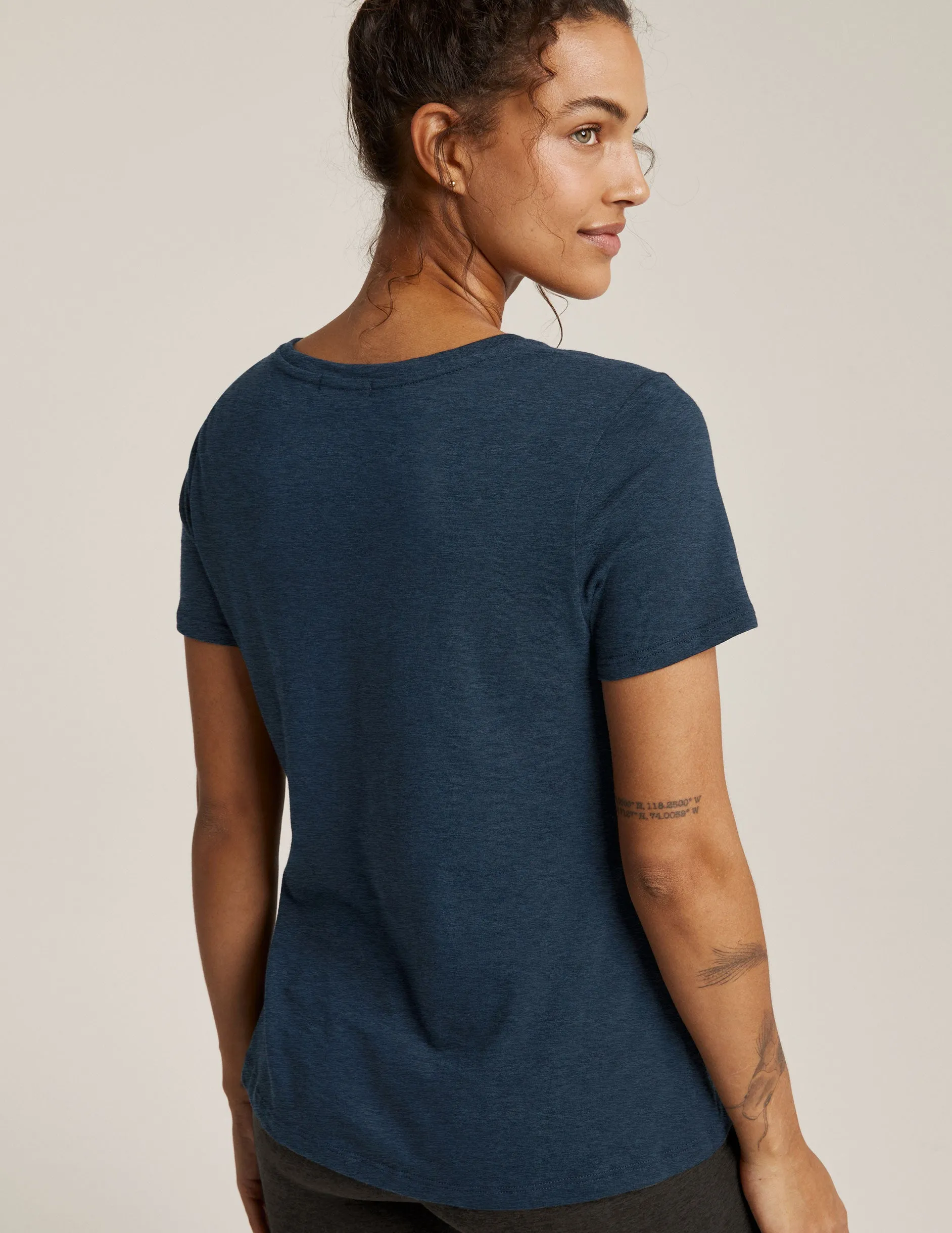 Signature V-Neck Tee sold by Beyond Yoga product image thumbnail 3