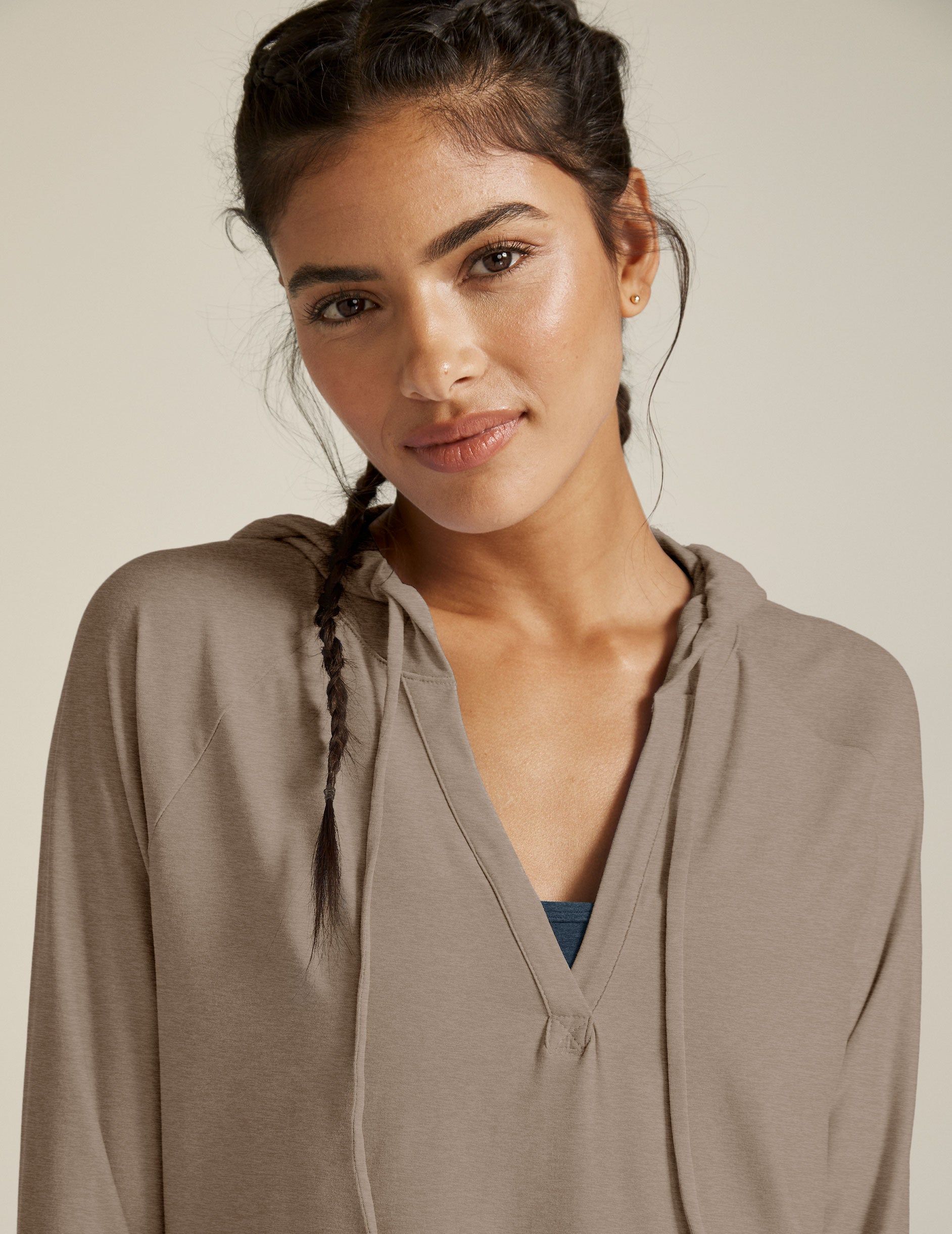 Featherweight The Splits Hoodie sold by Beyond Yoga product image thumbnail 4