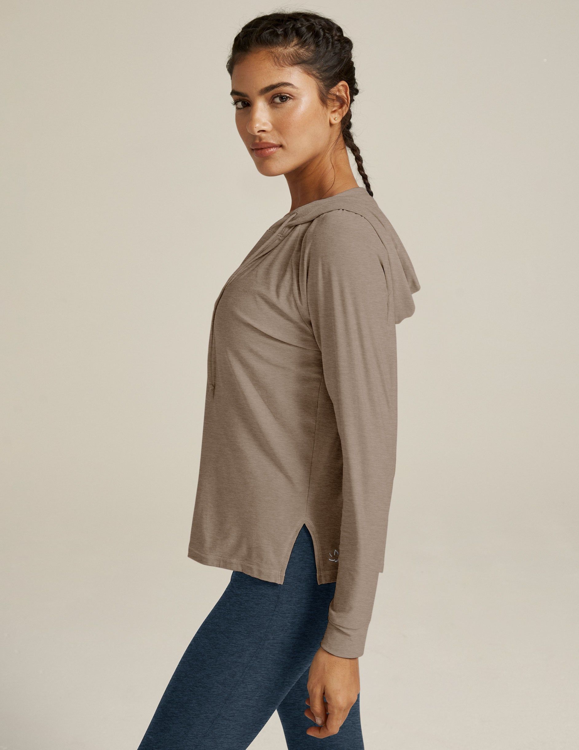 Featherweight The Splits Hoodie sold by Beyond Yoga product image thumbnail 2