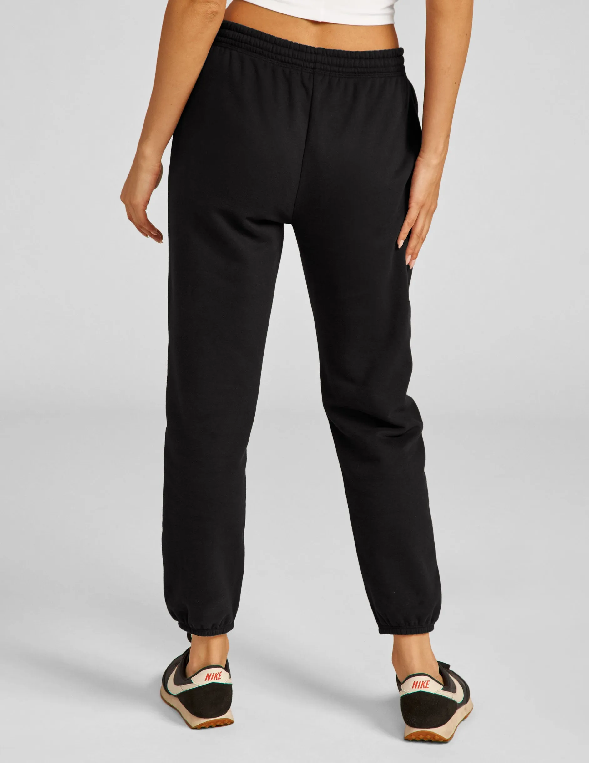 LuxeFleece Sweatpant sold by Beyond Yoga product image thumbnail 3