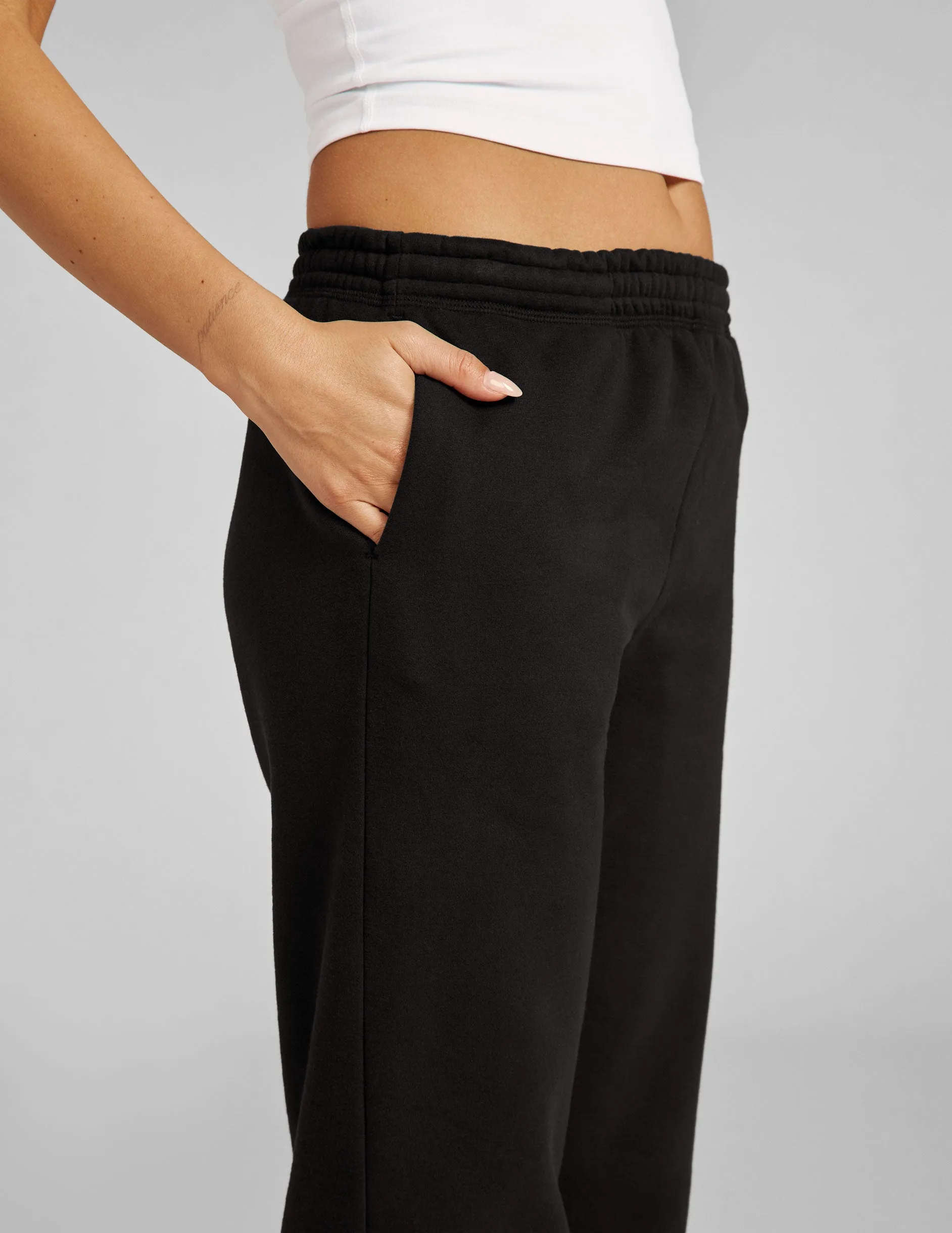 LuxeFleece Sweatpant sold by Beyond Yoga product image thumbnail 4