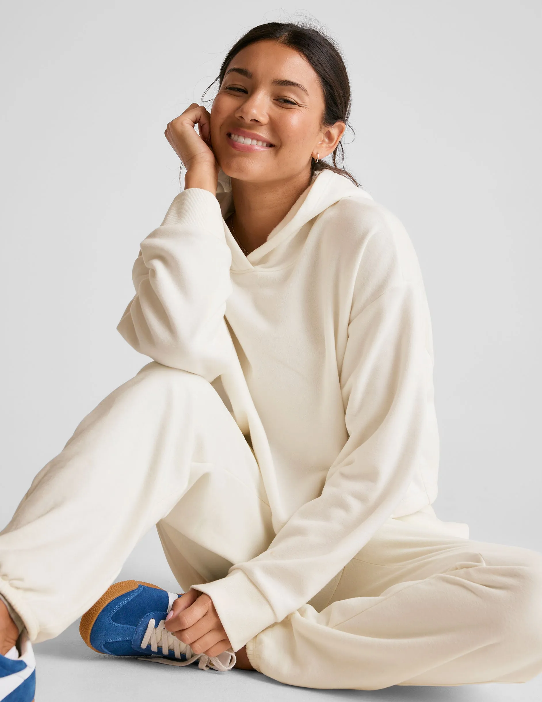 LuxeFleece Sweatpant sold by Beyond Yoga product image thumbnail 4