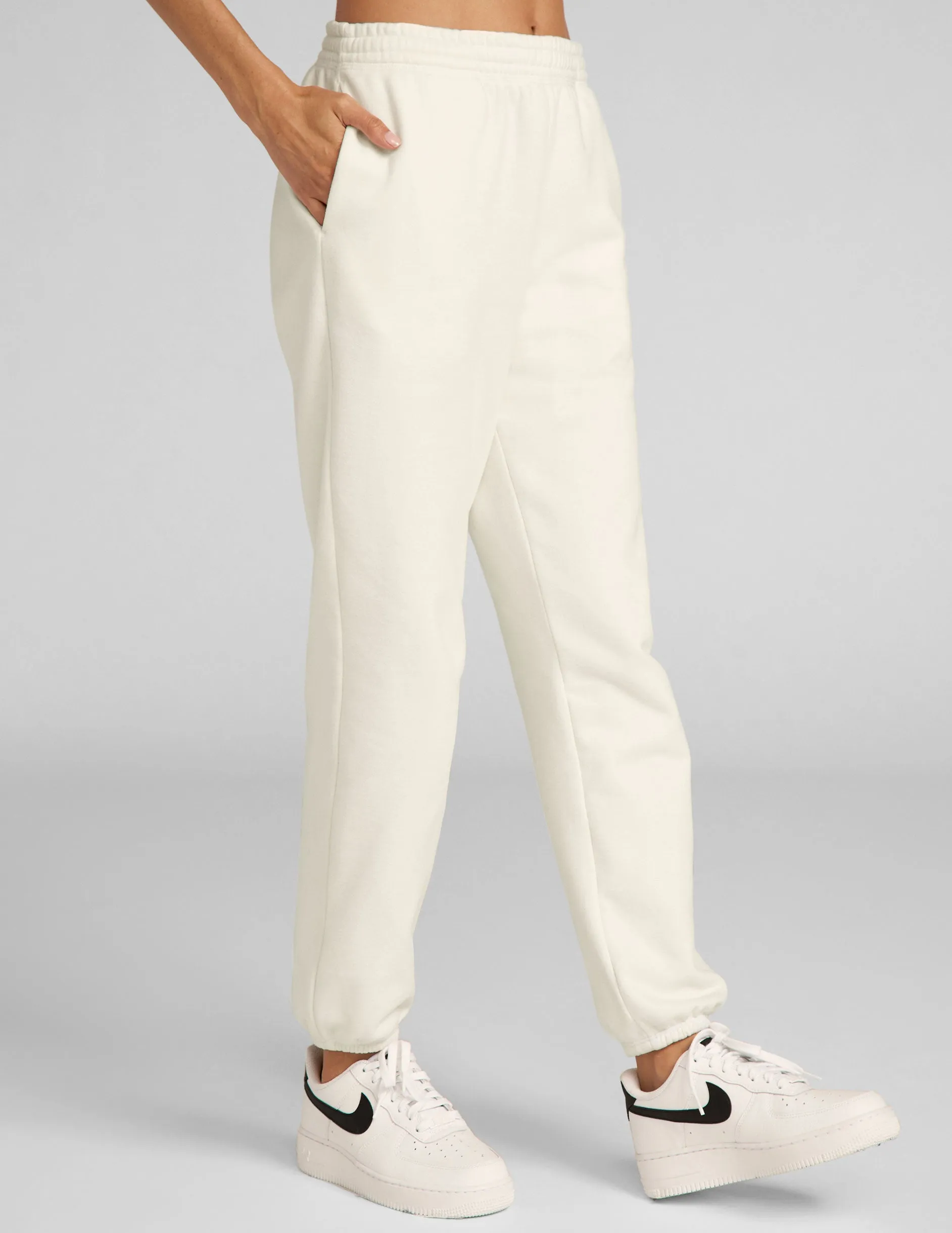 LuxeFleece Sweatpant sold by Beyond Yoga product image thumbnail 2