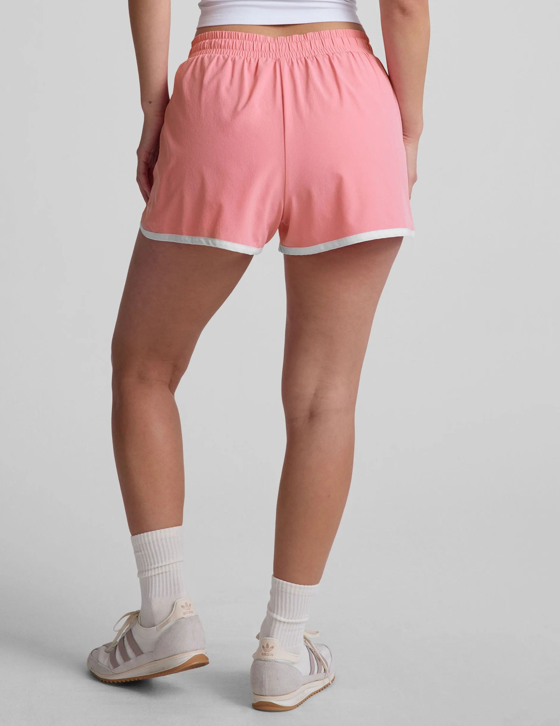 Stretch Woven The Course 2.5" Short sold by Beyond Yoga product image thumbnail 5