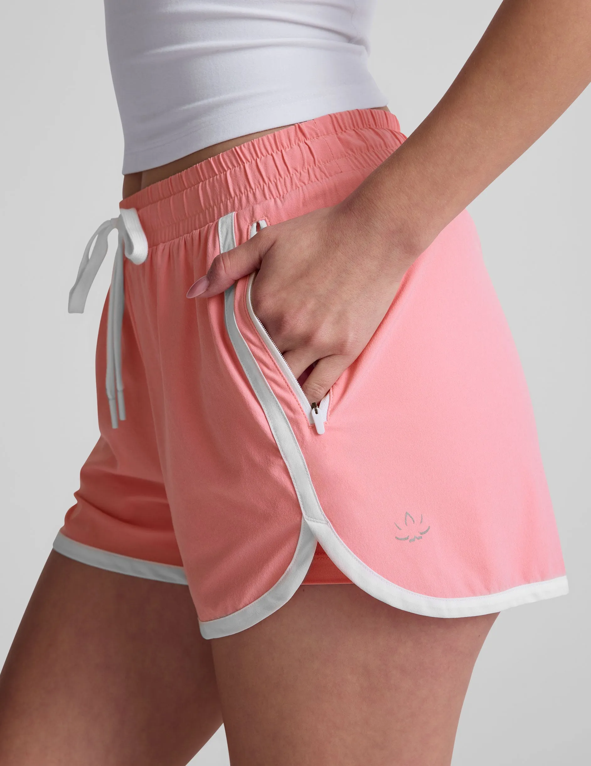 Stretch Woven The Course 2.5" Short sold by Beyond Yoga product image thumbnail 2