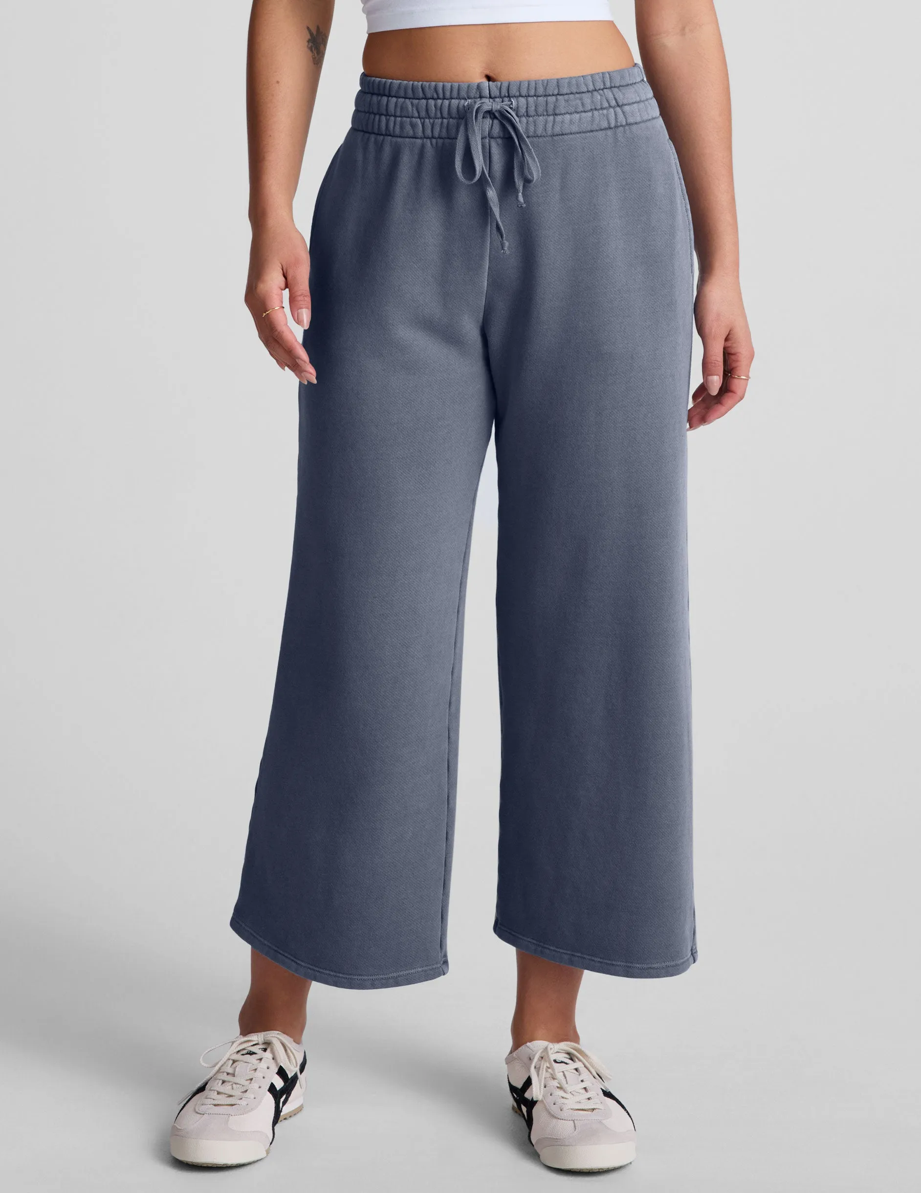 Cali Wide Leg Cropped Pant sold by Beyond Yoga product image thumbnail 3