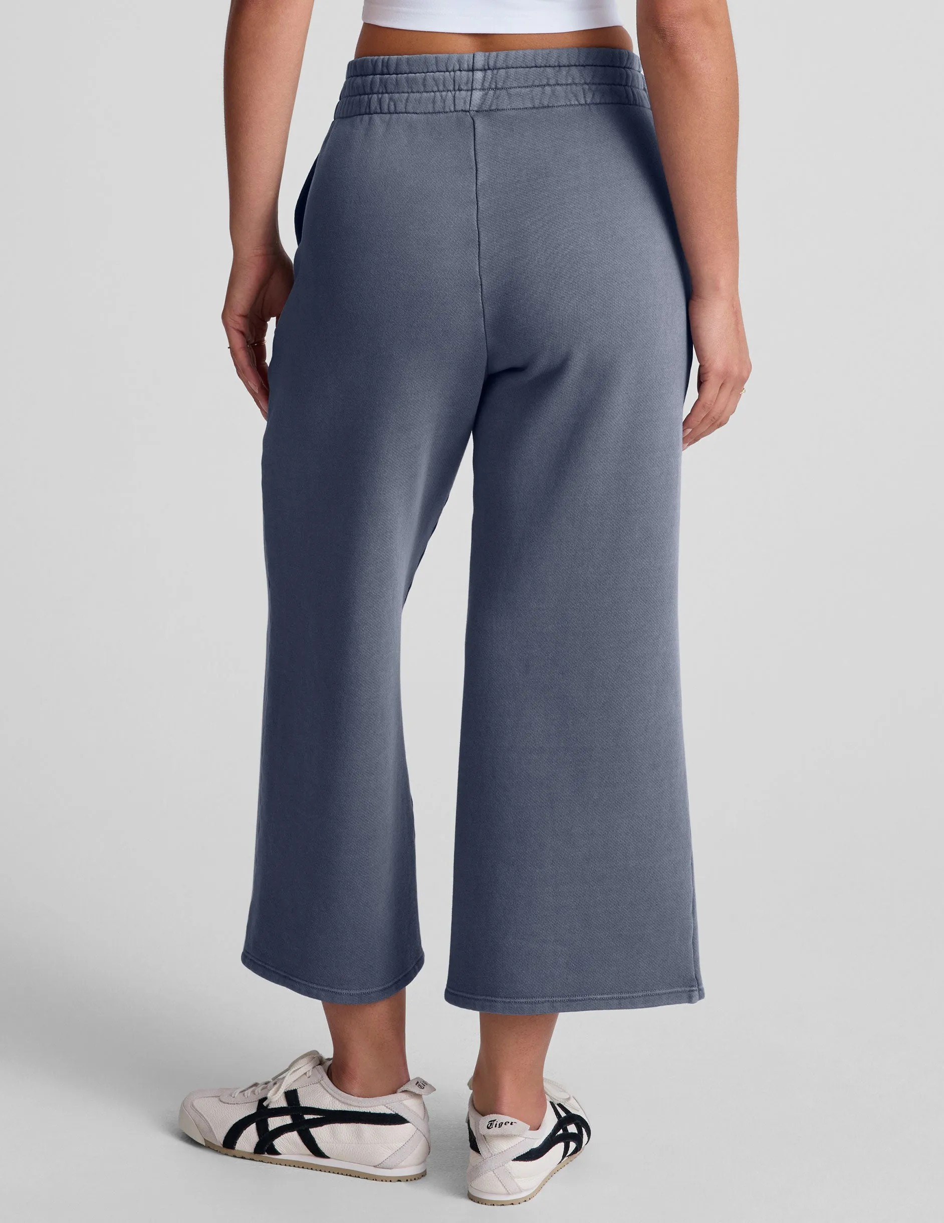 Cali Wide Leg Cropped Pant sold by Beyond Yoga product image thumbnail 4