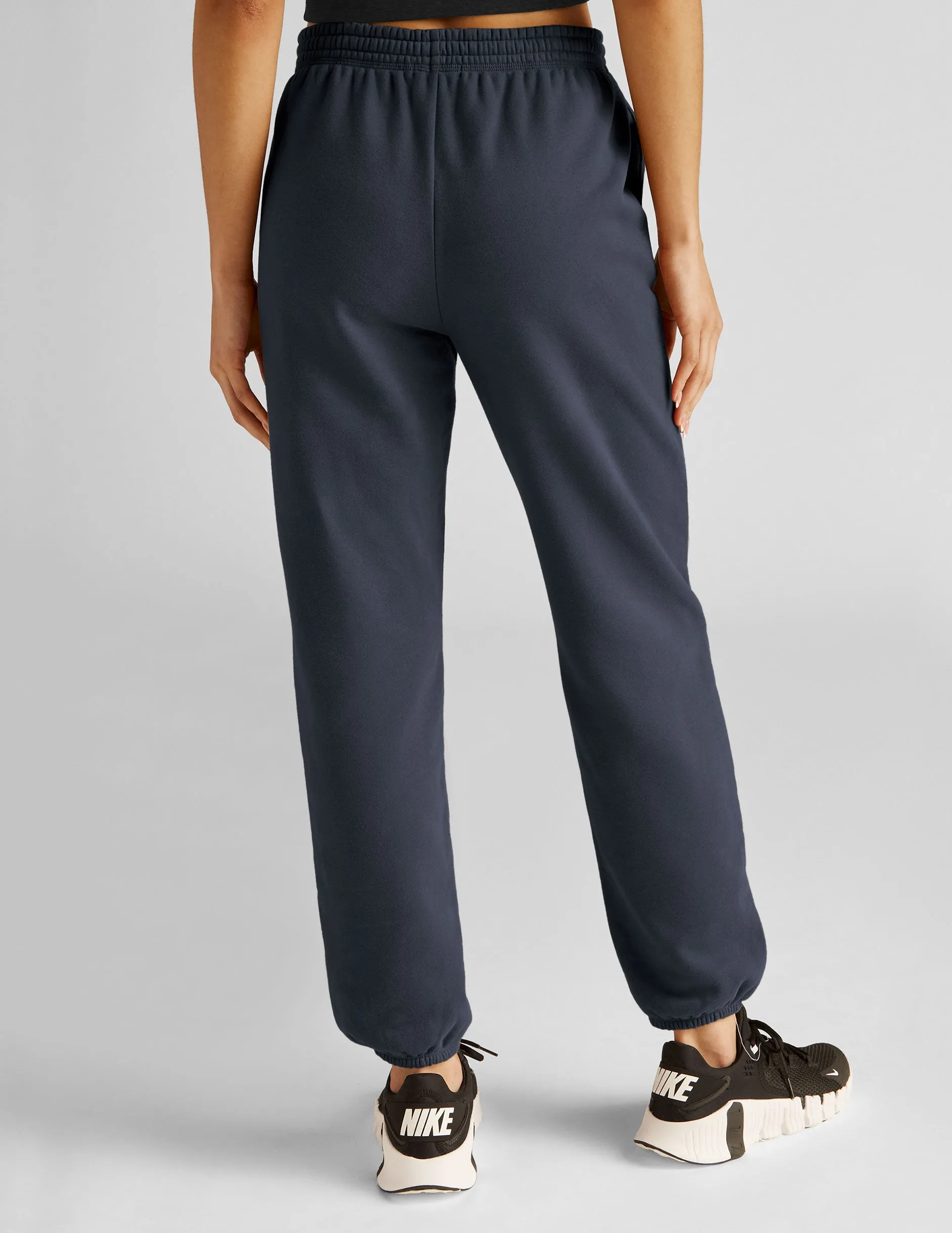 LuxeFleece Sweatpant sold by Beyond Yoga product image thumbnail 4