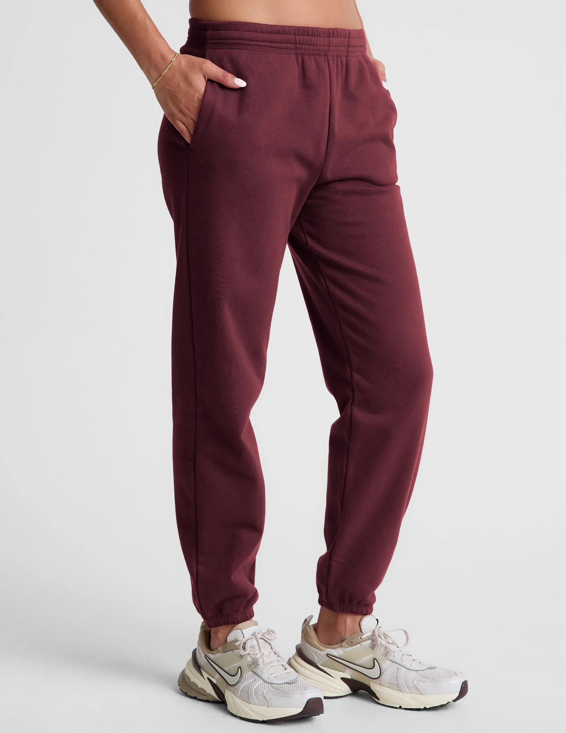 LuxeFleece Sweatpant sold by Beyond Yoga product image thumbnail 4