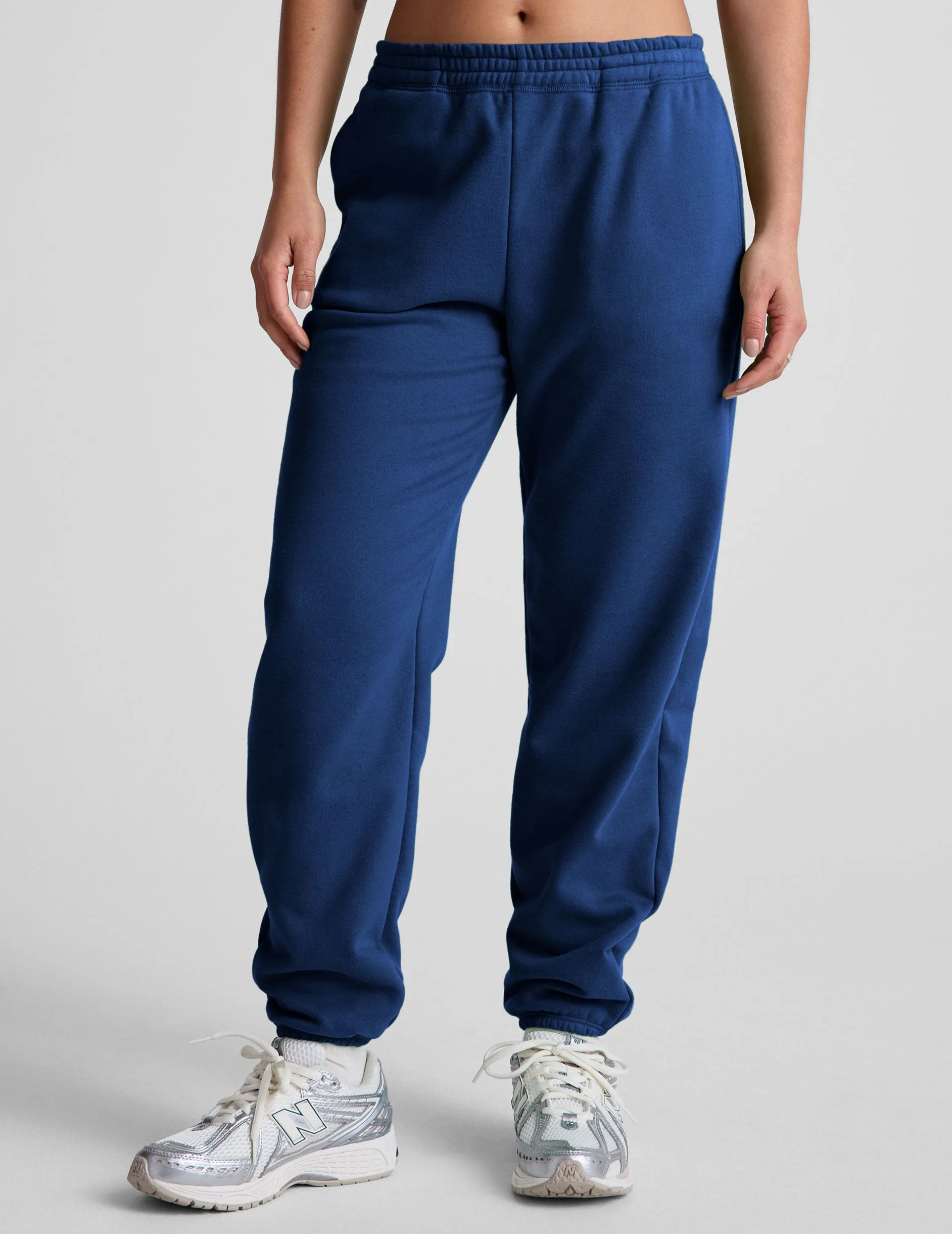 LuxeFleece Sweatpant sold by Beyond Yoga product image thumbnail 2