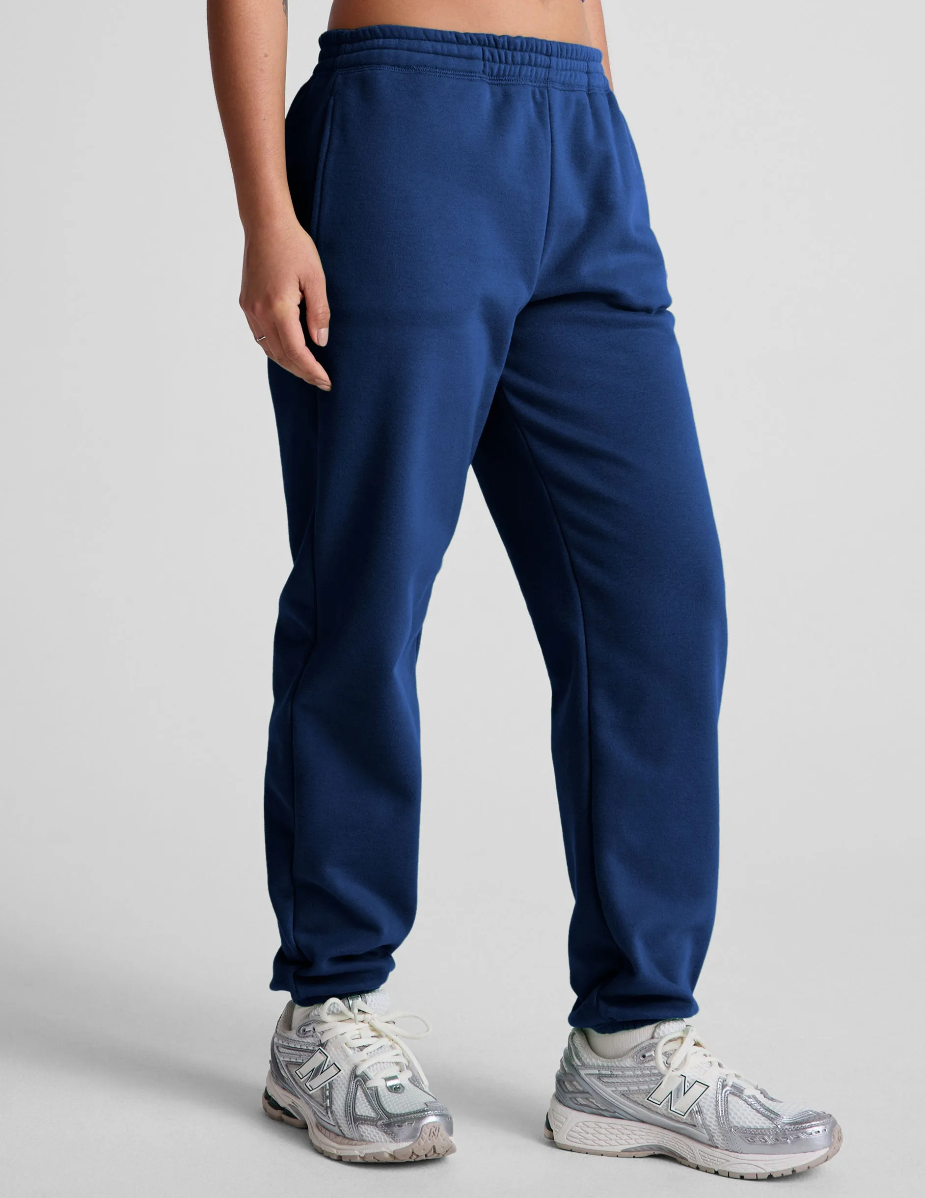 LuxeFleece Sweatpant sold by Beyond Yoga product image thumbnail 3