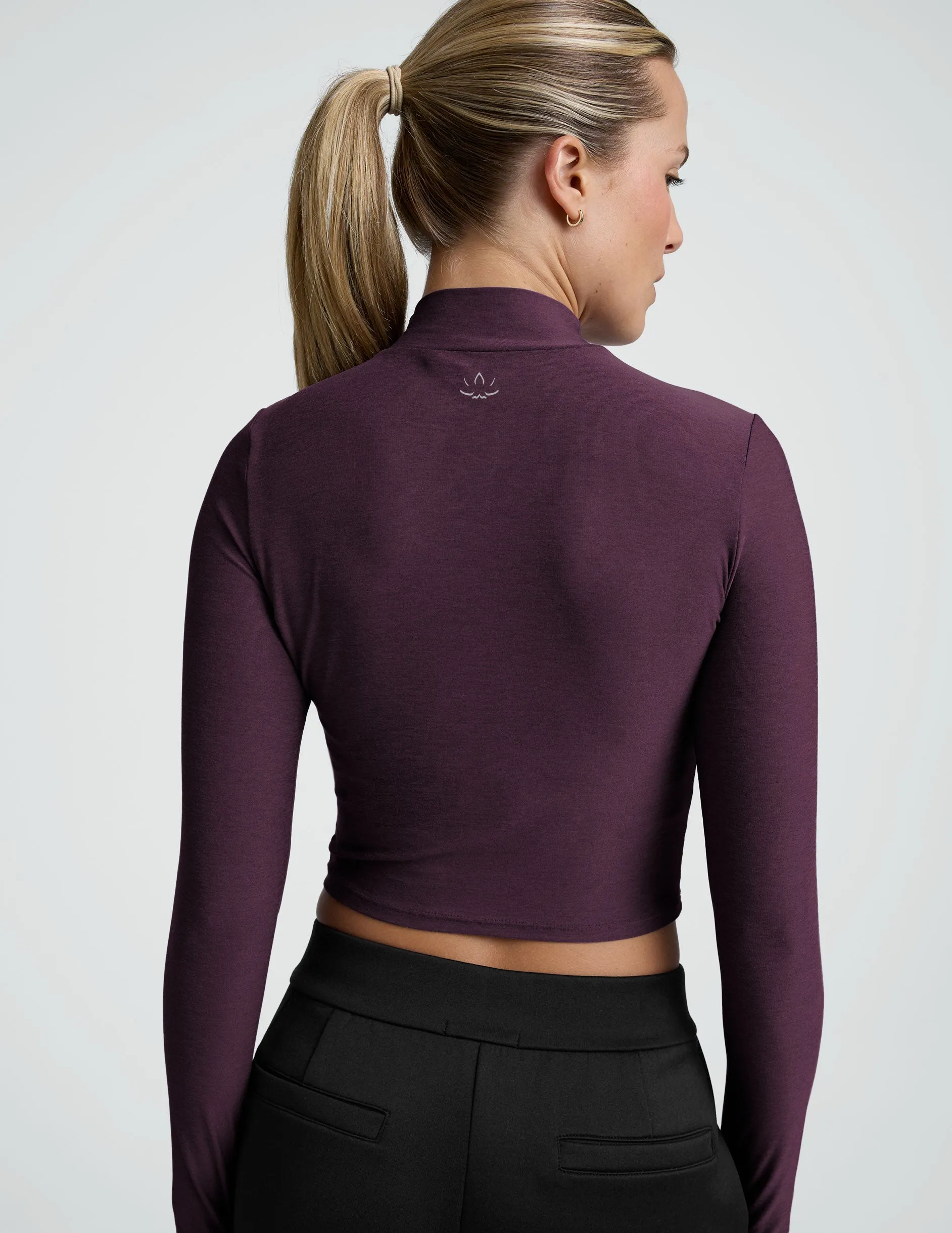 Featherweight Moving On Cropped Pullover sold by Beyond Yoga product image thumbnail 2