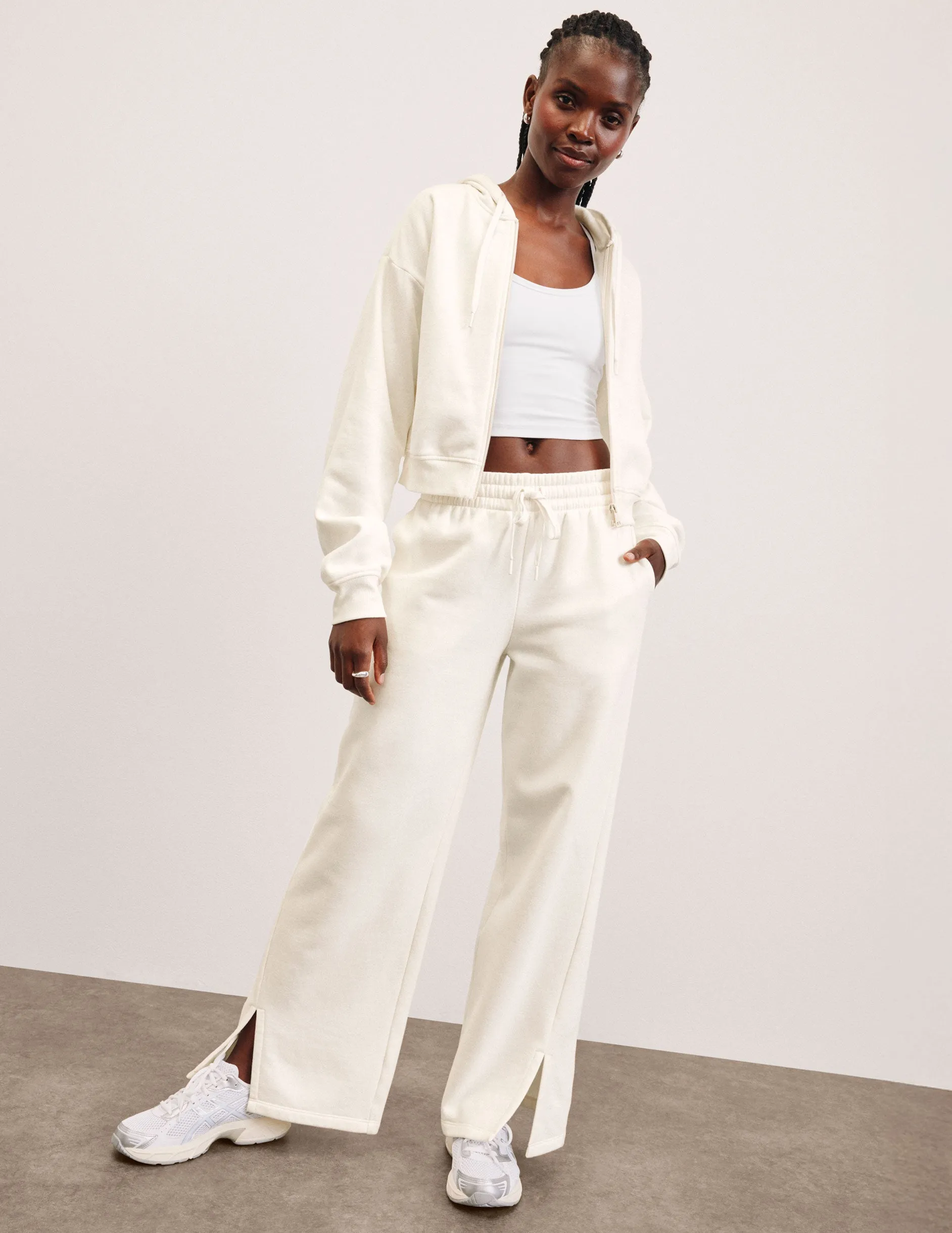 LuxeFleece Wide Leg Pant 29" sold by Beyond Yoga product image thumbnail 2