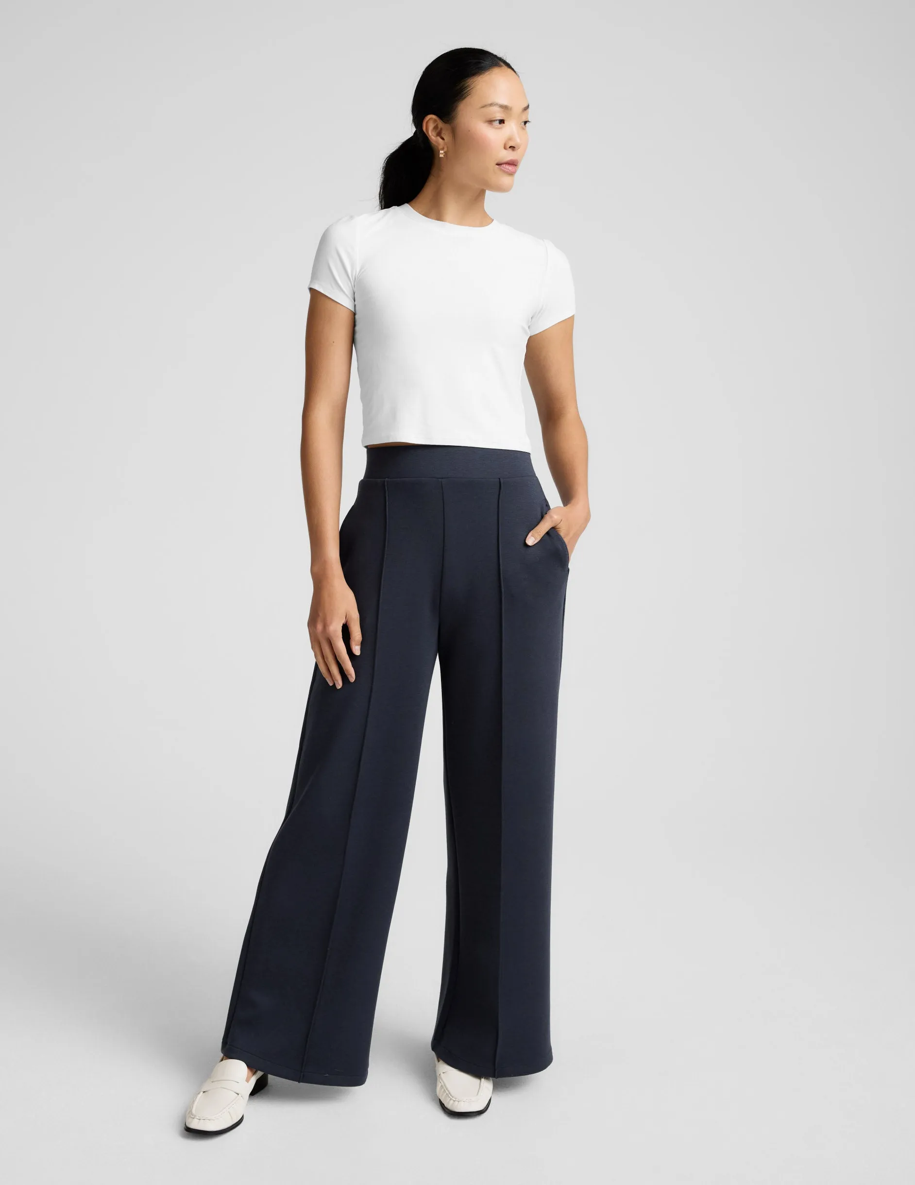 SoftSpring Wide Leg Pant 29" sold by Beyond Yoga product image thumbnail 4
