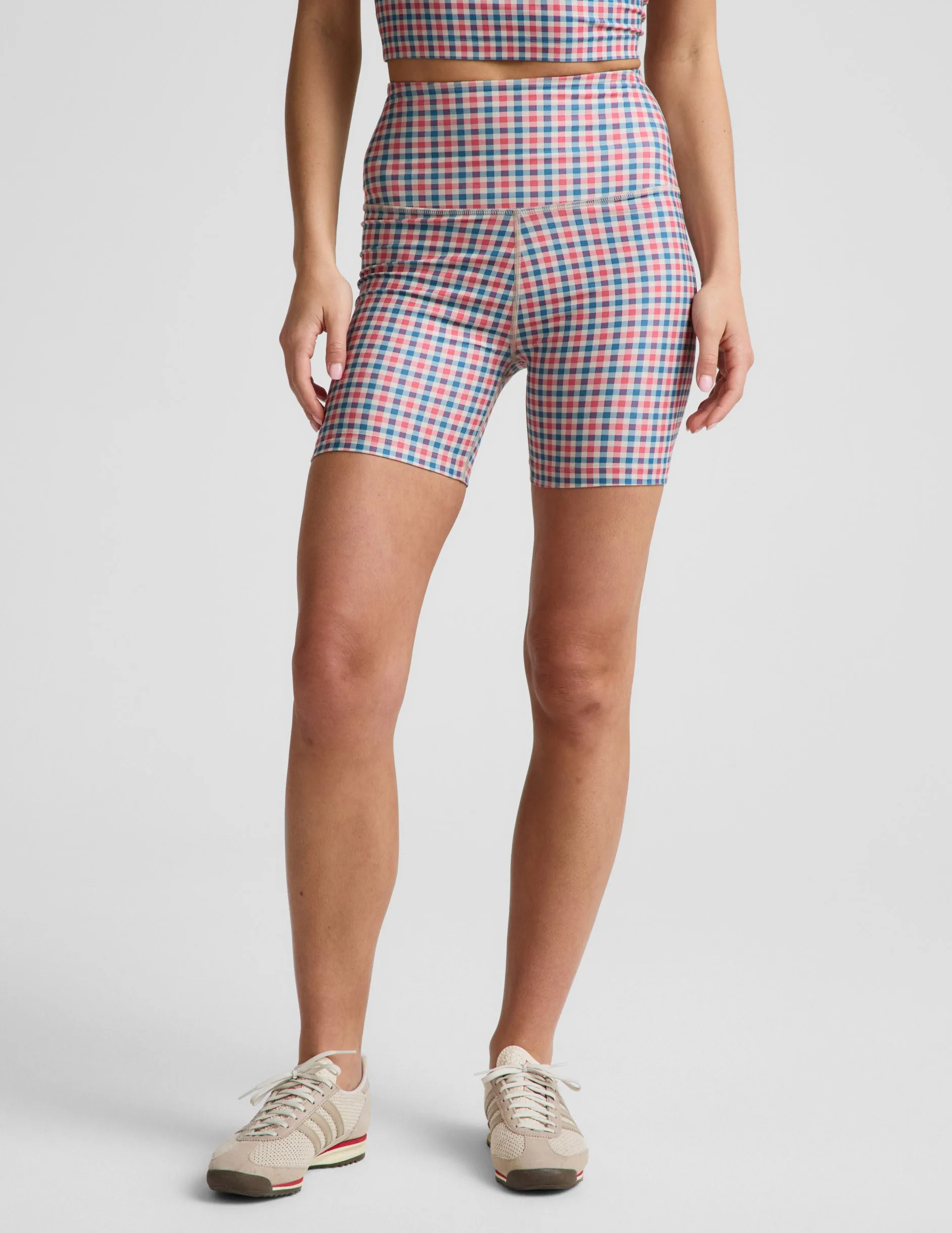 Sunwashed Gingham SoftMark Keep Pace Biker Short sold by Beyond Yoga product image thumbnail 4
