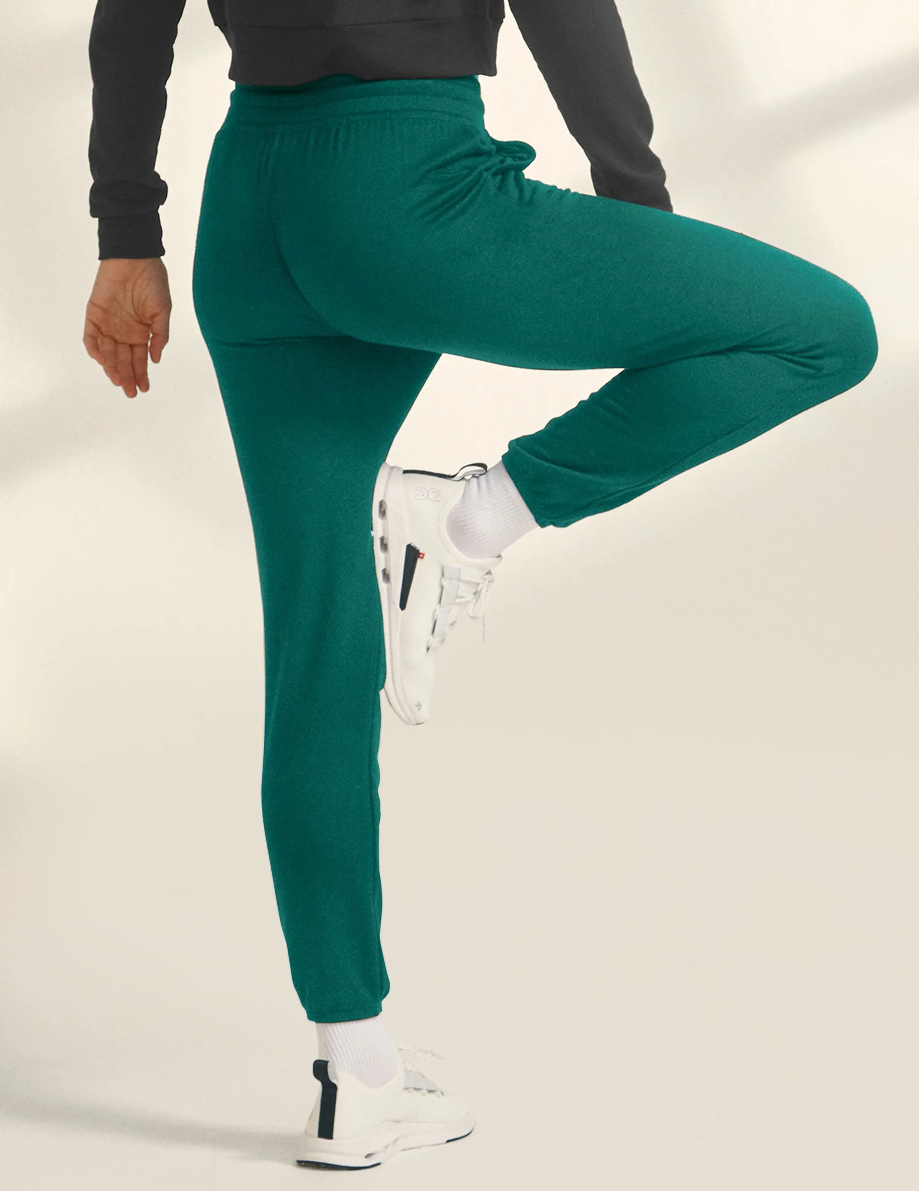 Weekender Pant sold by Beyond Yoga product image thumbnail 4