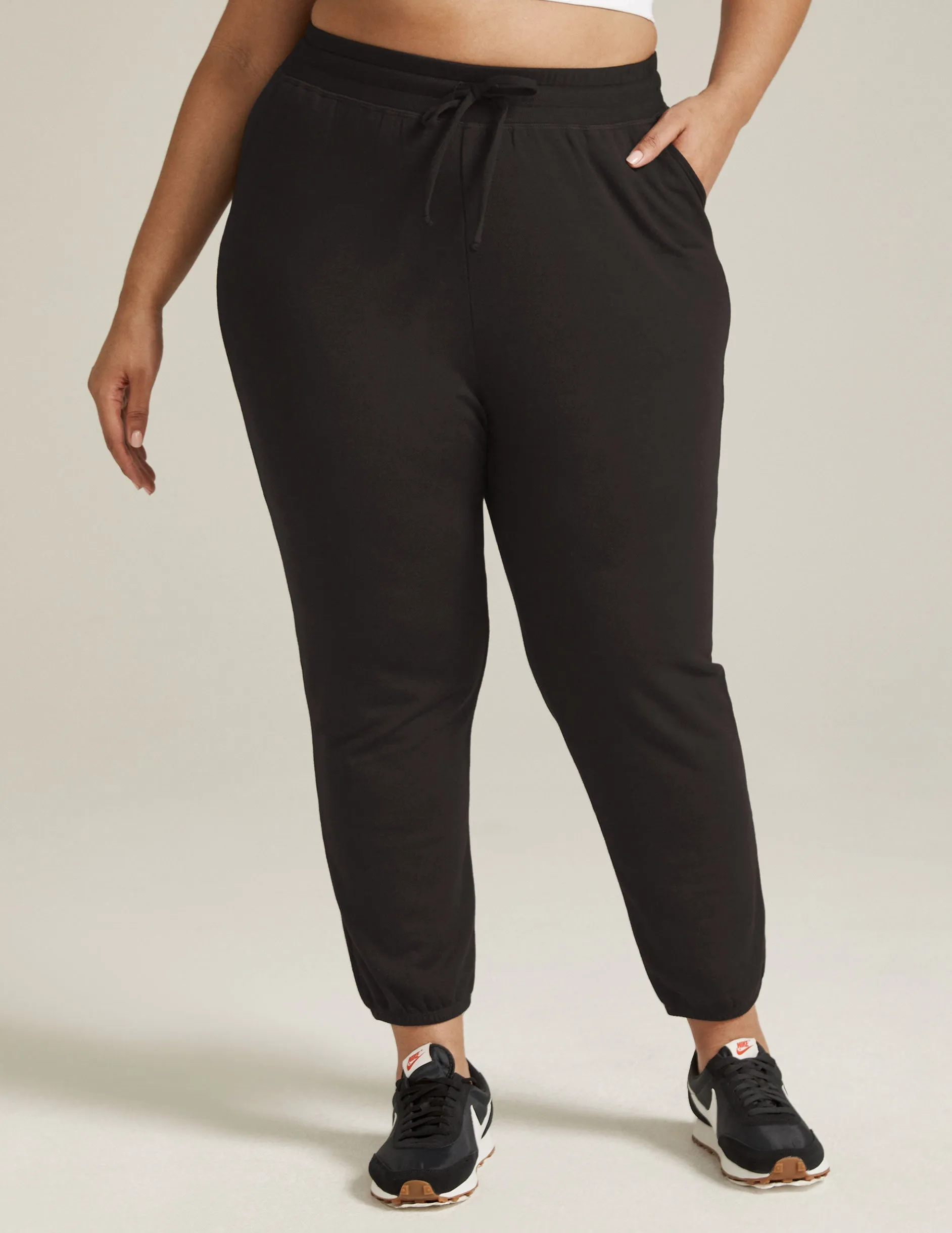 Weekender Pant sold by Beyond Yoga product image thumbnail 5