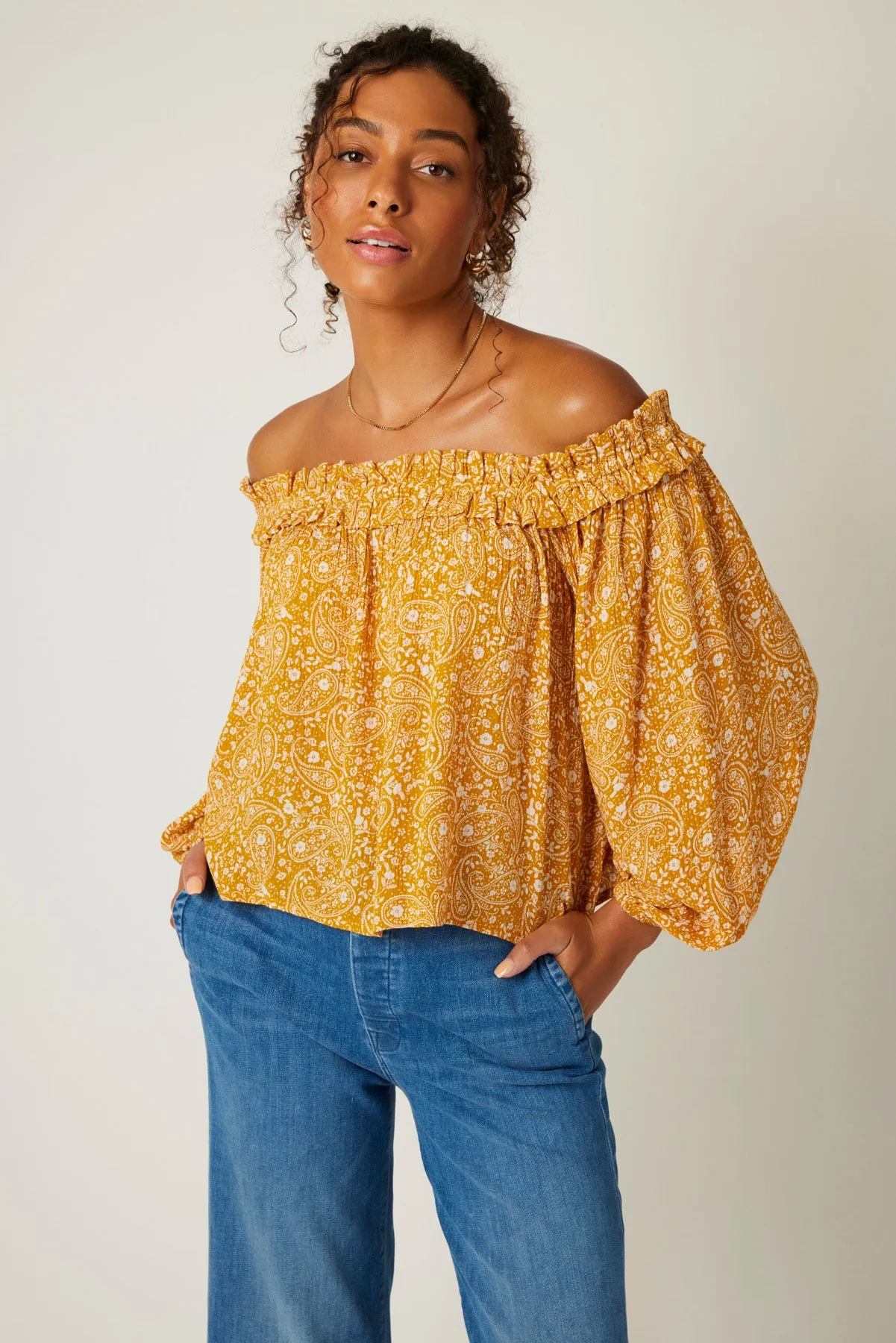 Clover Top sold by Bila