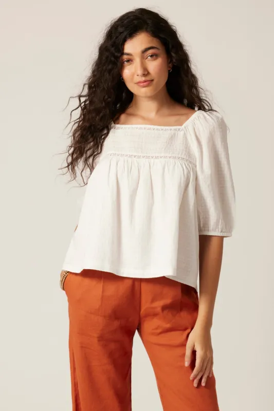 Loma Top sold by Bila