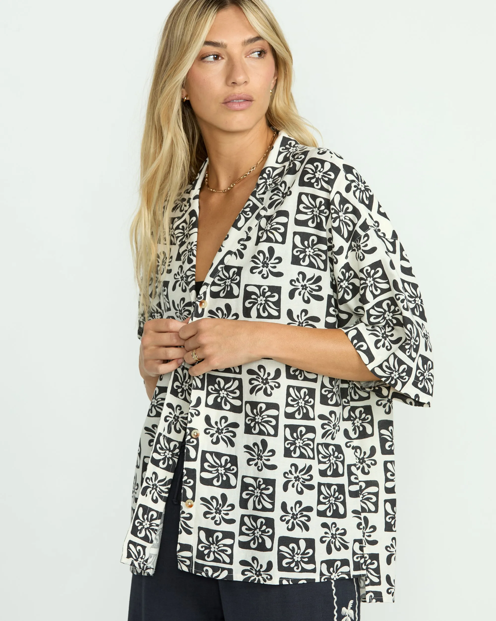 Beach Side Printed Short Sleeve Shirt - Black Sands sold by Billabong product image thumbnail 5