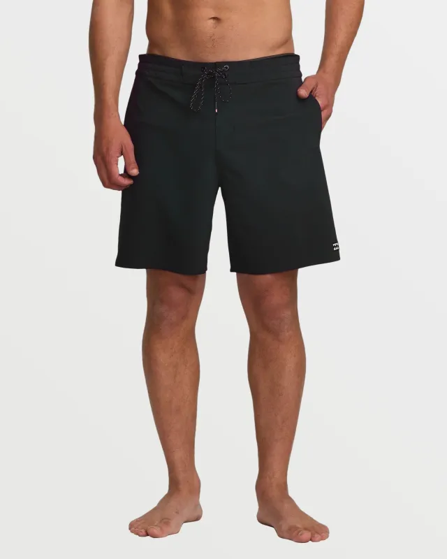 Wategos Lo Tide 19" Boardshorts - Black sold by Billabong