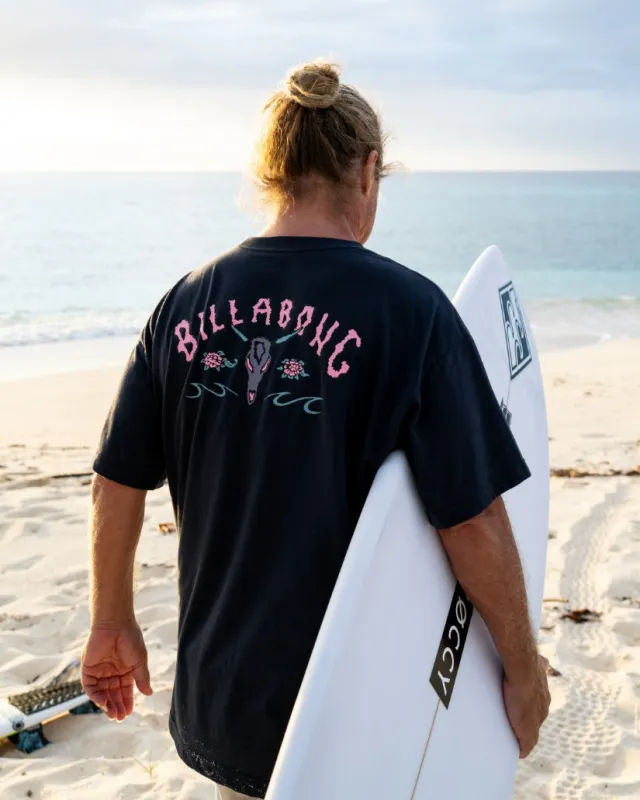 Raging Bull Regular Tee - Washed Black made by Billabong