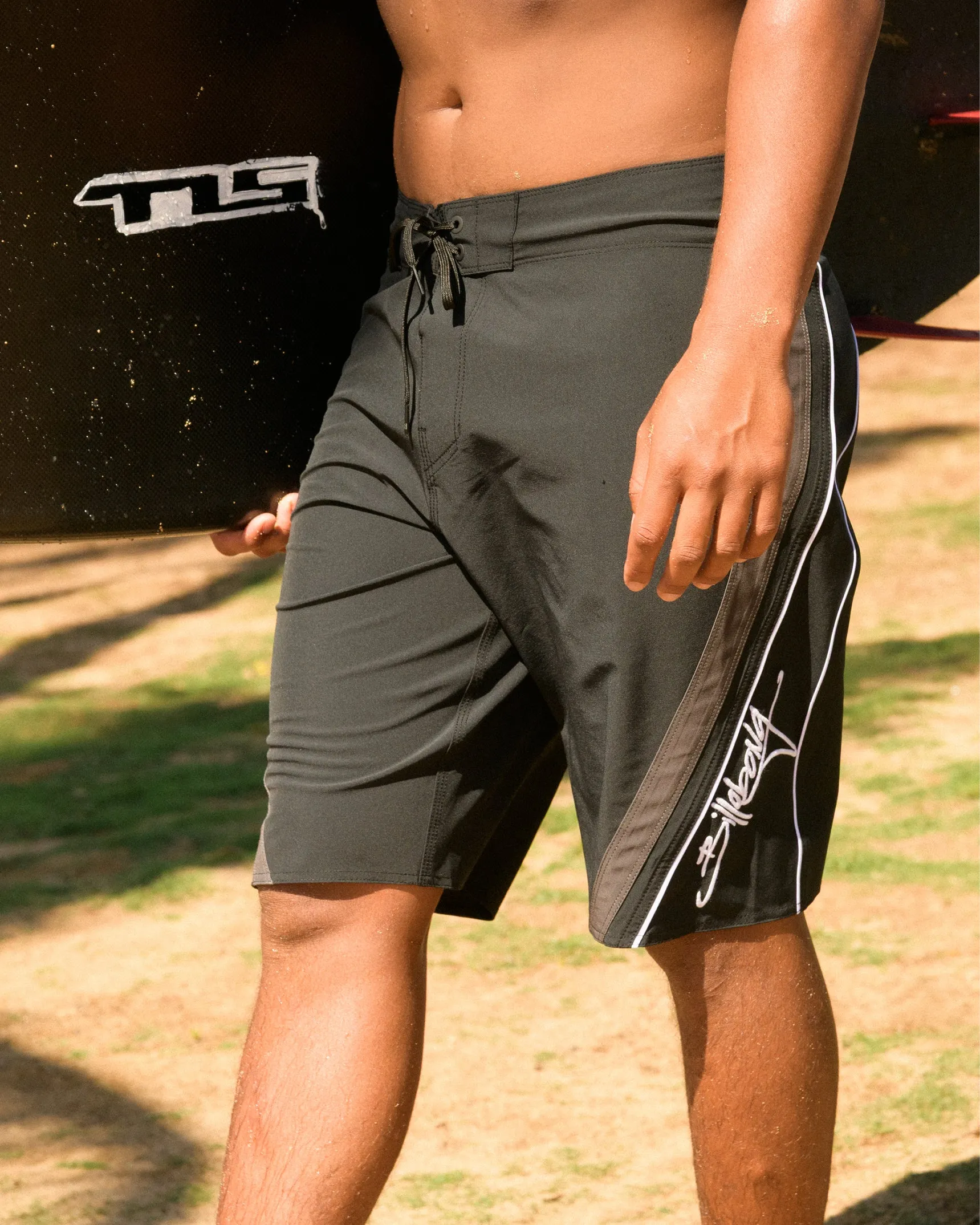 Fluid 2K Pro Boardshorts - Black sold by Billabong product image thumbnail 2