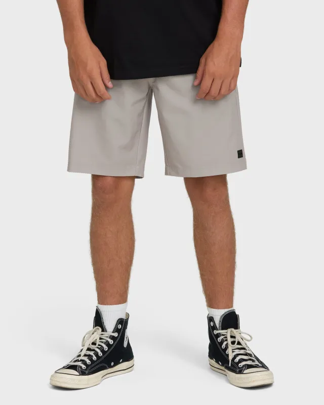 Primary Submersible 19" Hybrid Shorts - Vintage Khaki made by Billabong