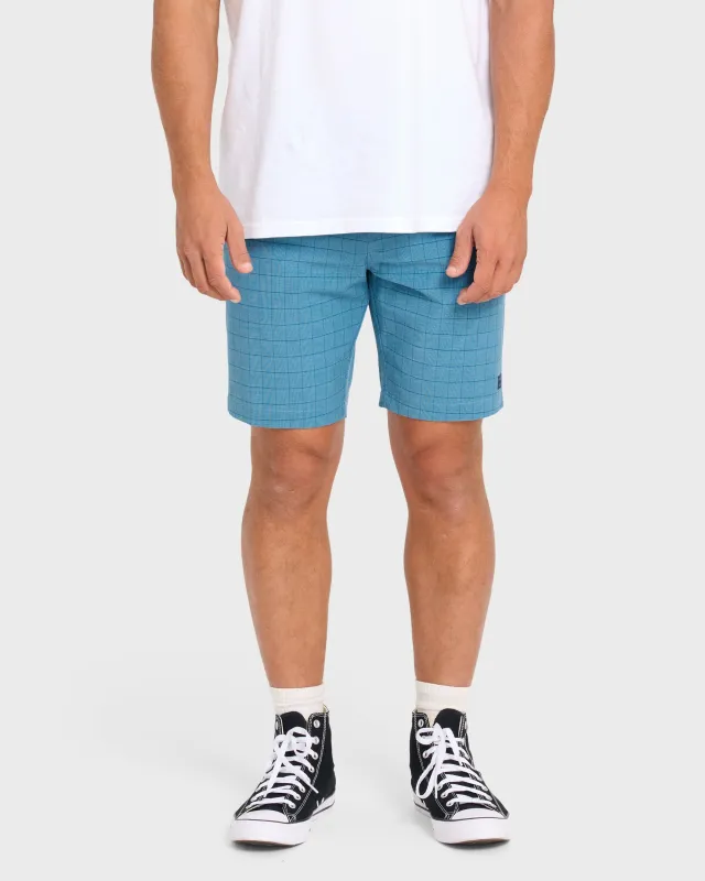 Crossfire Submersible 19" Hybrid Shorts - Blue Horizon made by Billabong