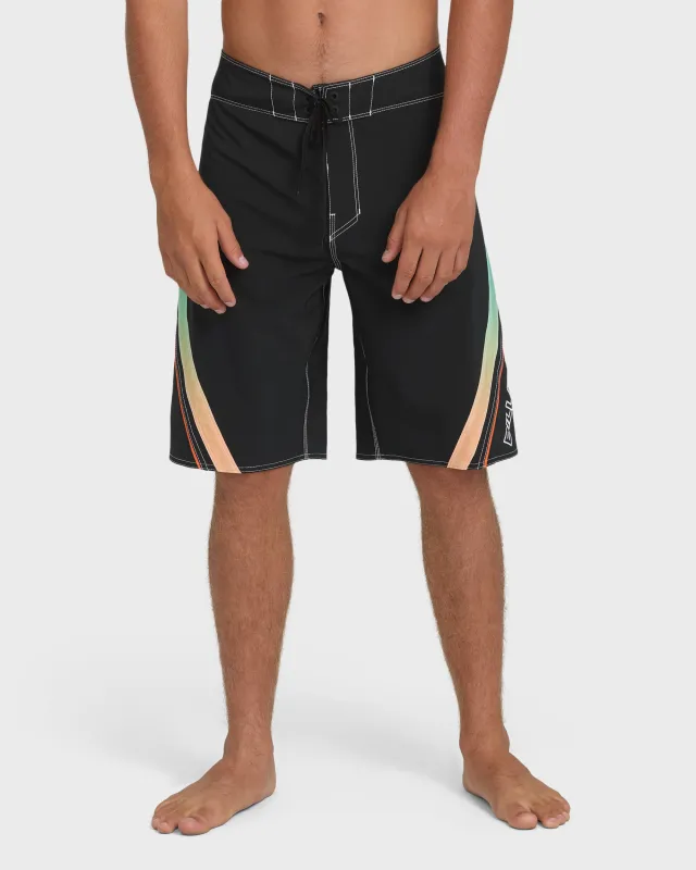 Fluid 2K Pro Boardshorts - Black made by Billabong