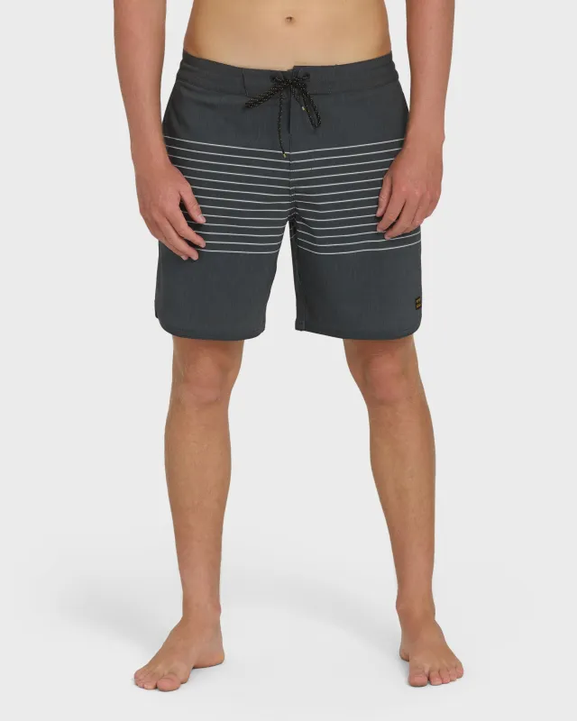 73 Lo Tide Boardshorts - Black made by Billabong