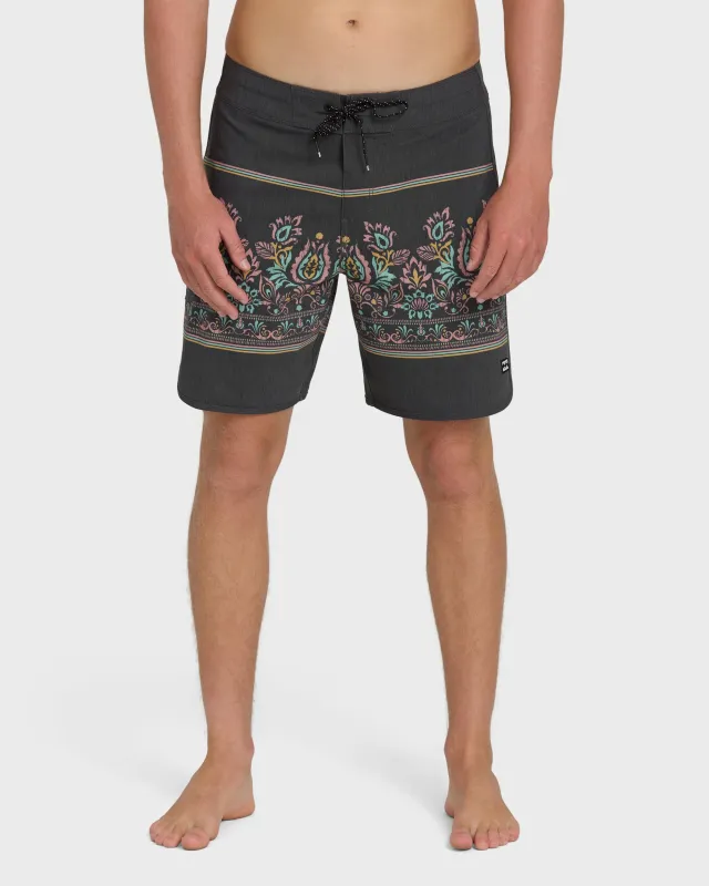 73 Pro Boardshorts - Black made by Billabong