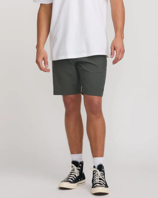 Crossfire Submersible 19" Hybrid Shorts - Asphalt made by Billabong