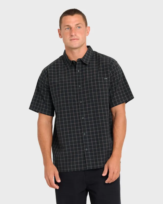 Vista Short Sleeve Woven Shirt - Phantom made by Billabong