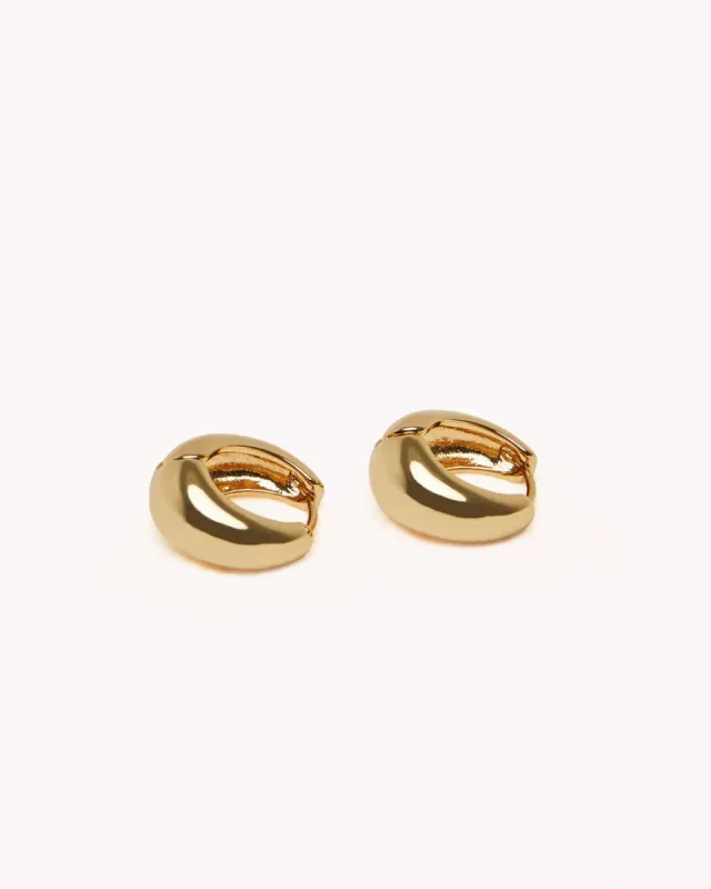 PAT HUGGIE EARRING  - GOLD PLATED 18K sold by Billini