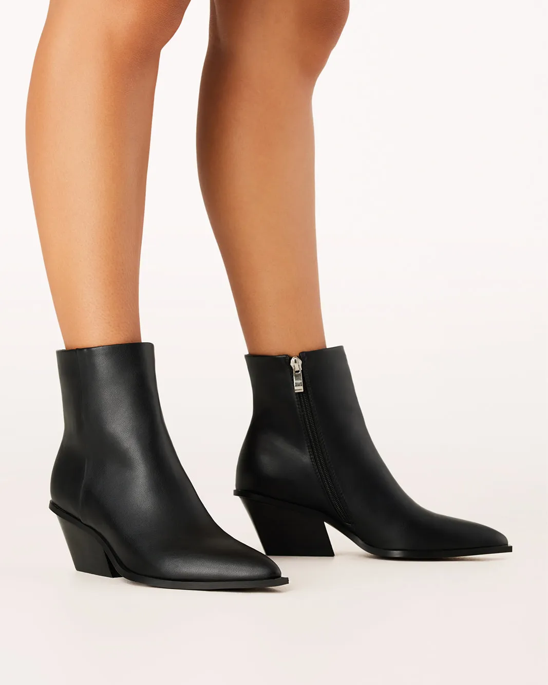 UNISON - BLACK sold by Billini product image thumbnail 4