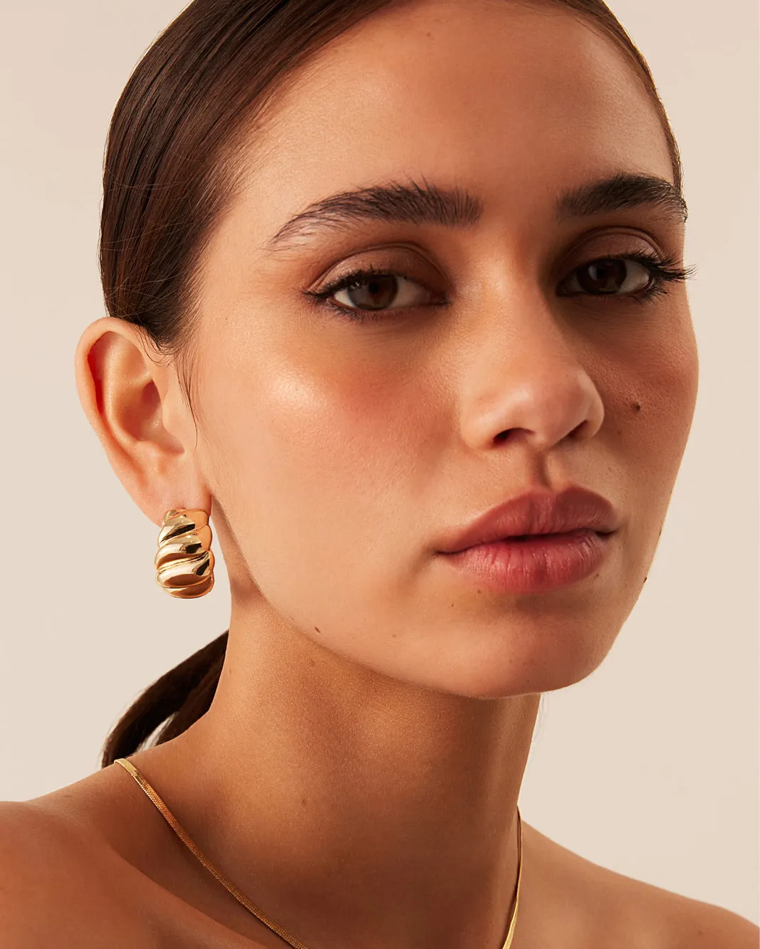 ELANOR EARRING - GOLD sold by Billini product image thumbnail 3